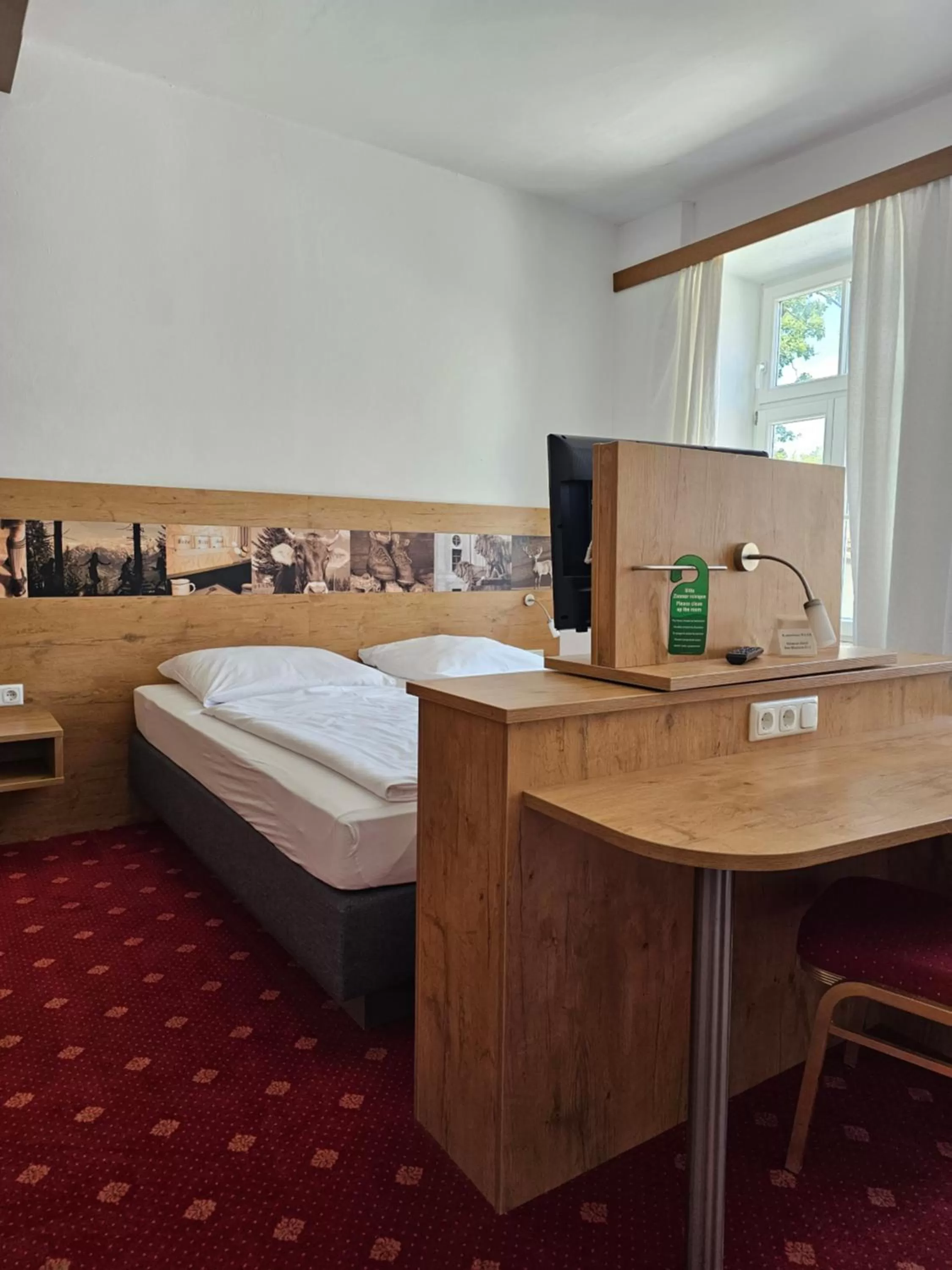 Photo of the whole room, Bed in Gasthof Klement
