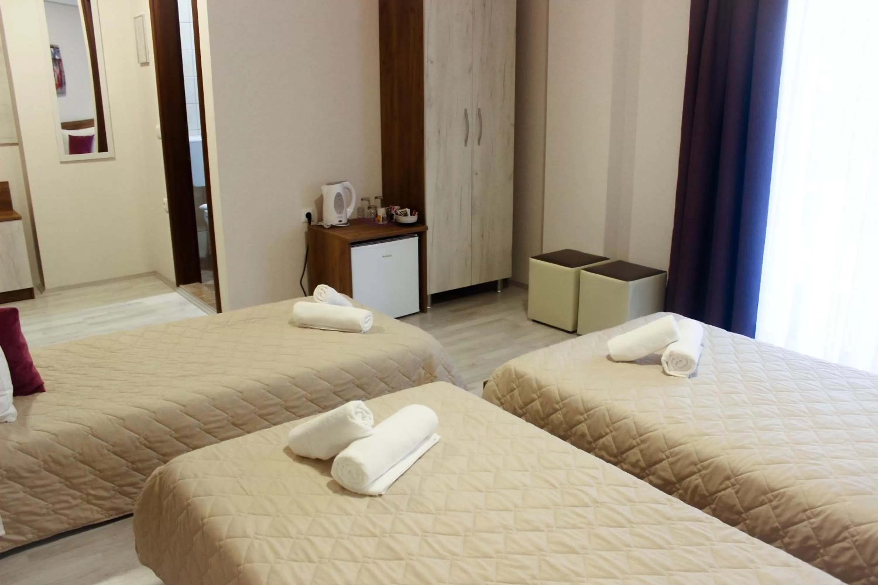 Bed in Boulevard Apartments