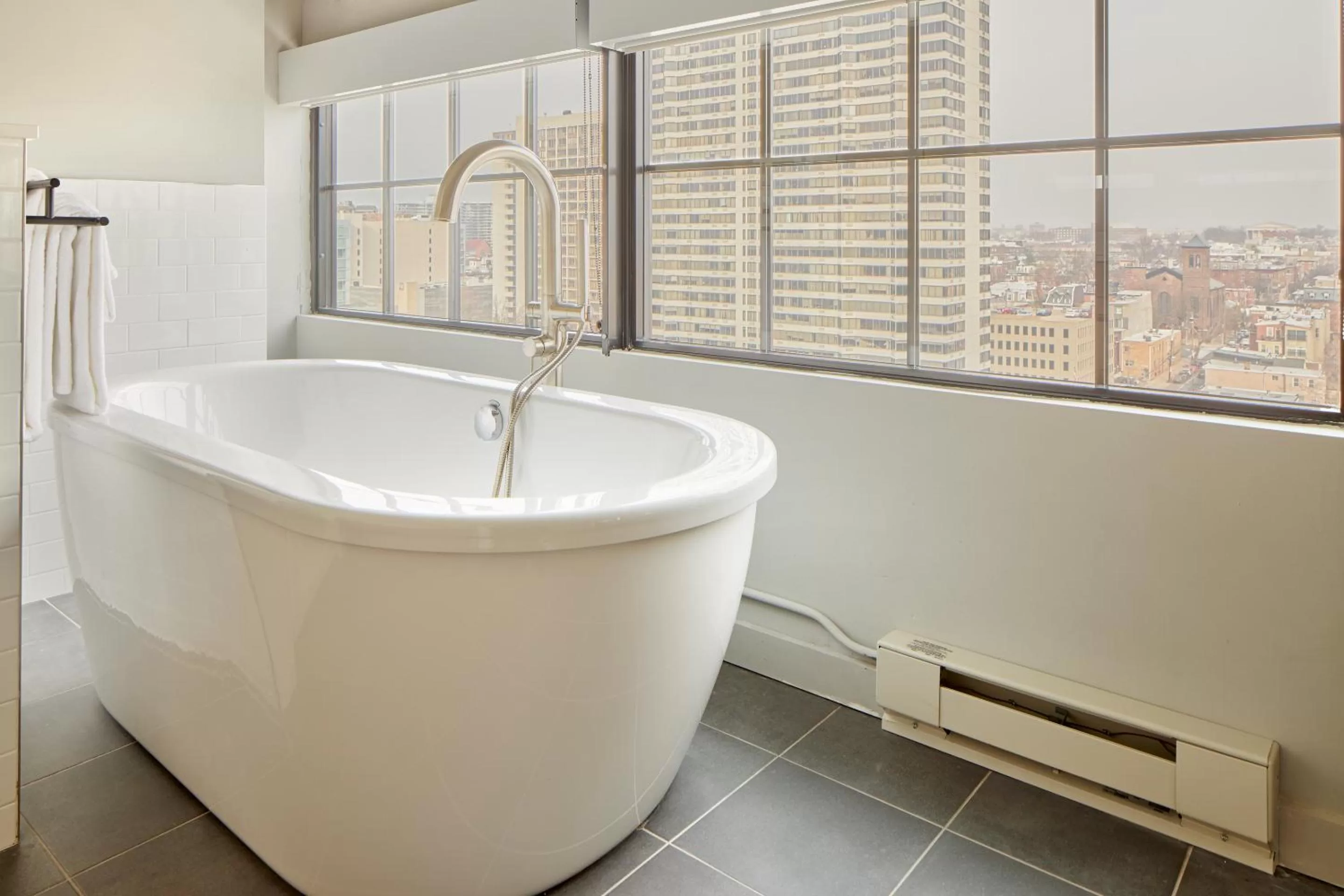 Bathroom in Sonder The Tidewater