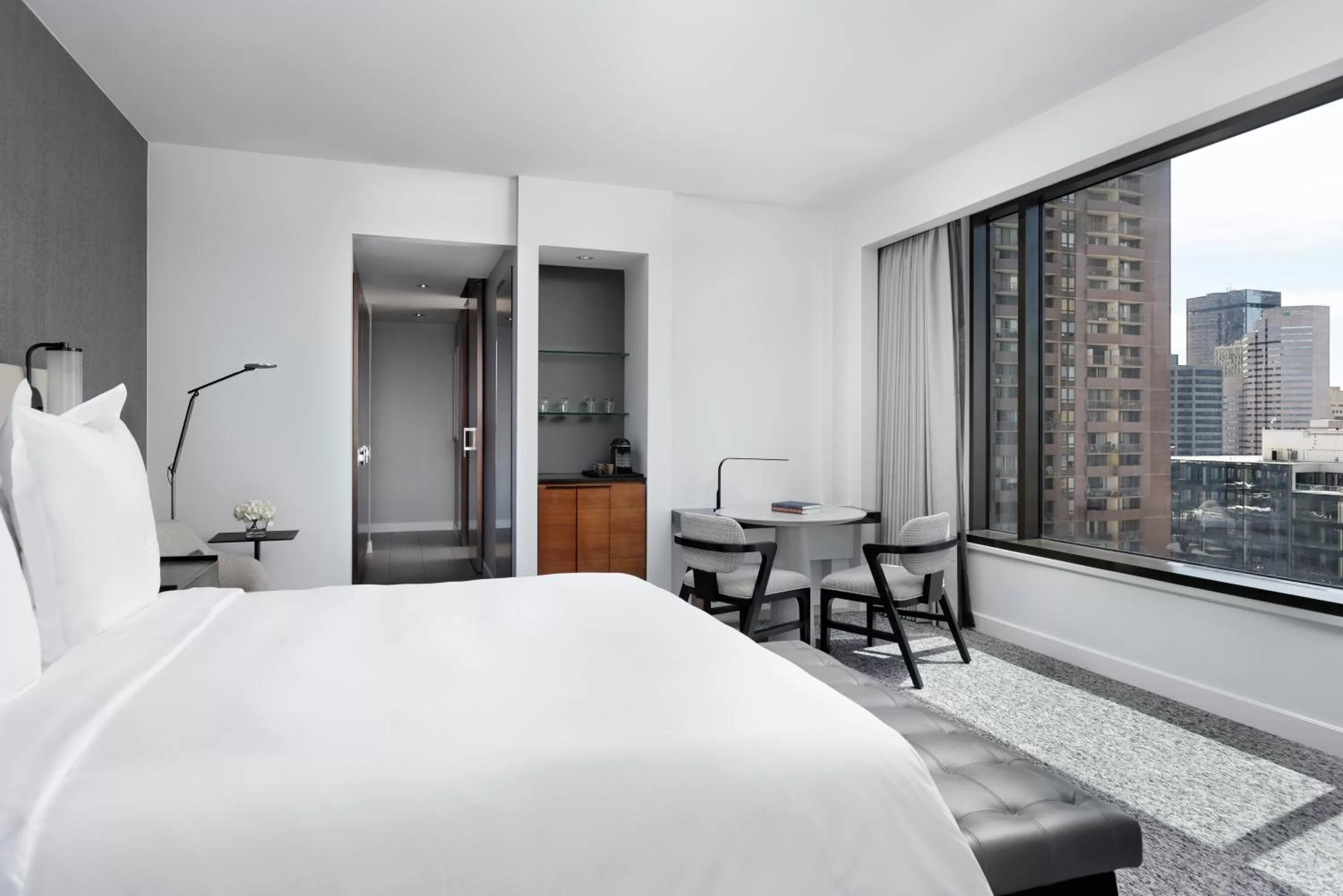 City view, Bed in Four Seasons Hotel Denver