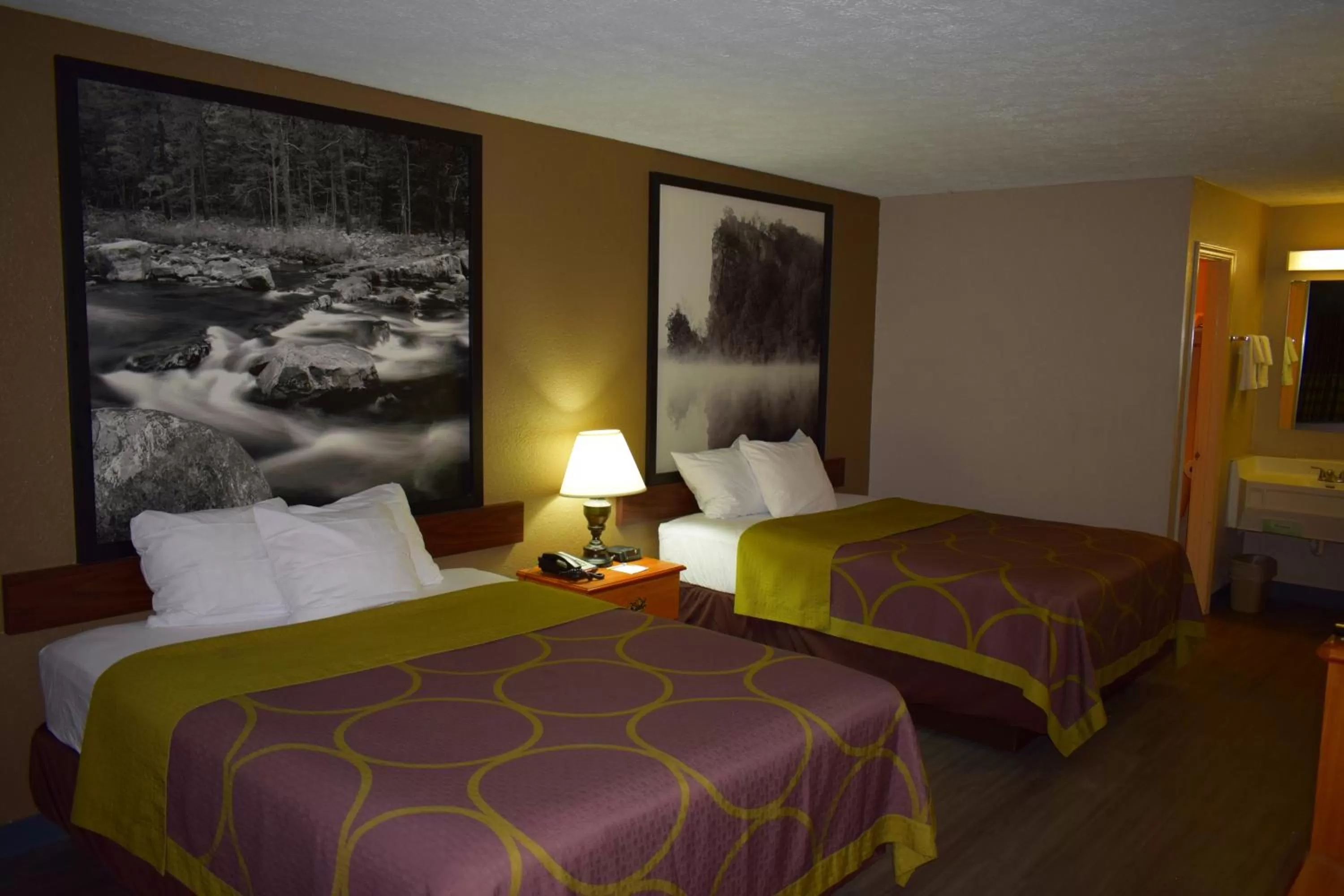 Queen Room with Two Queen Beds - Non-Smoking in Super 8 by Wyndham Fort Chiswell Wytheville Area