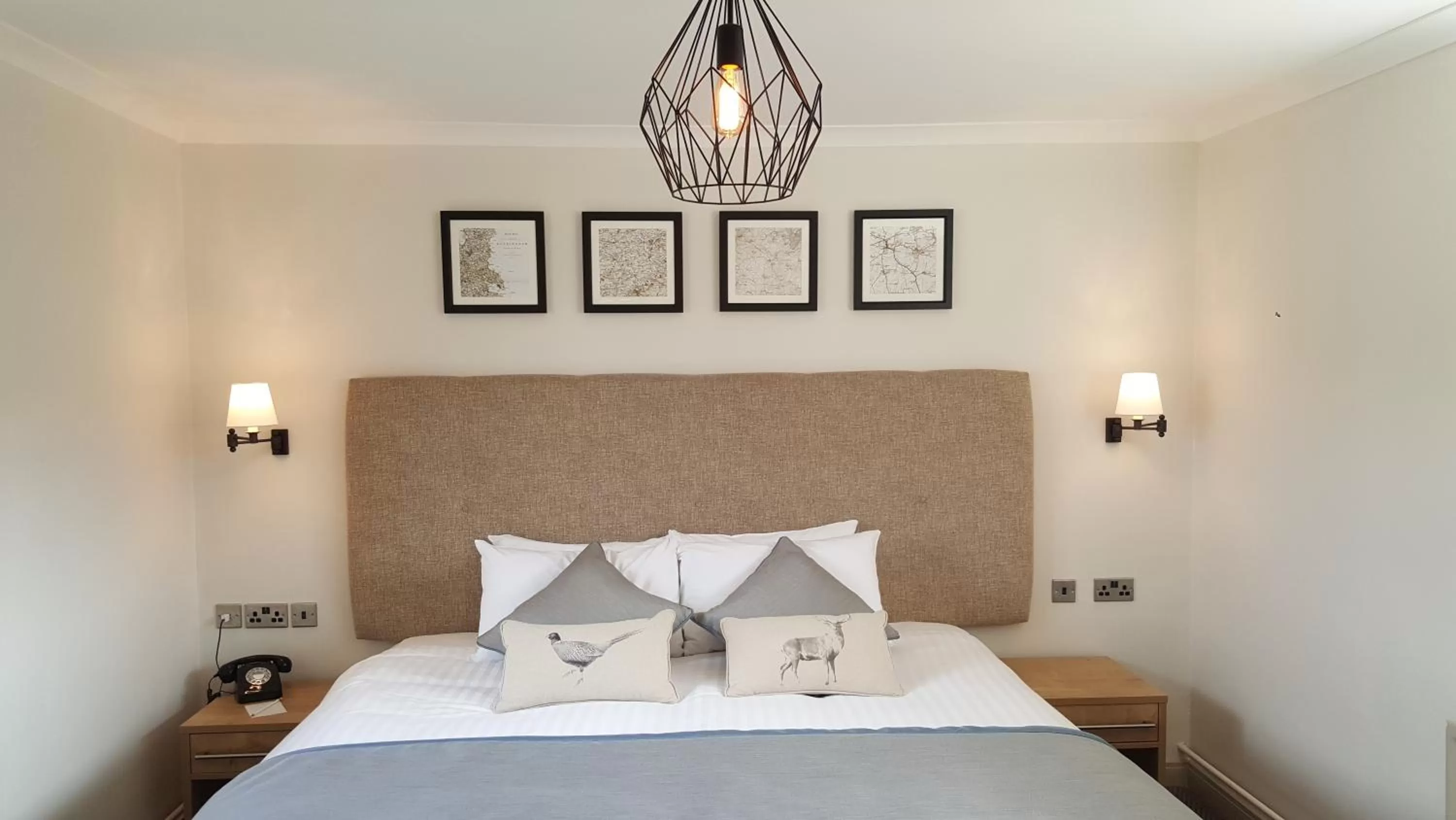 Stable King Room in Horwood House Hotel