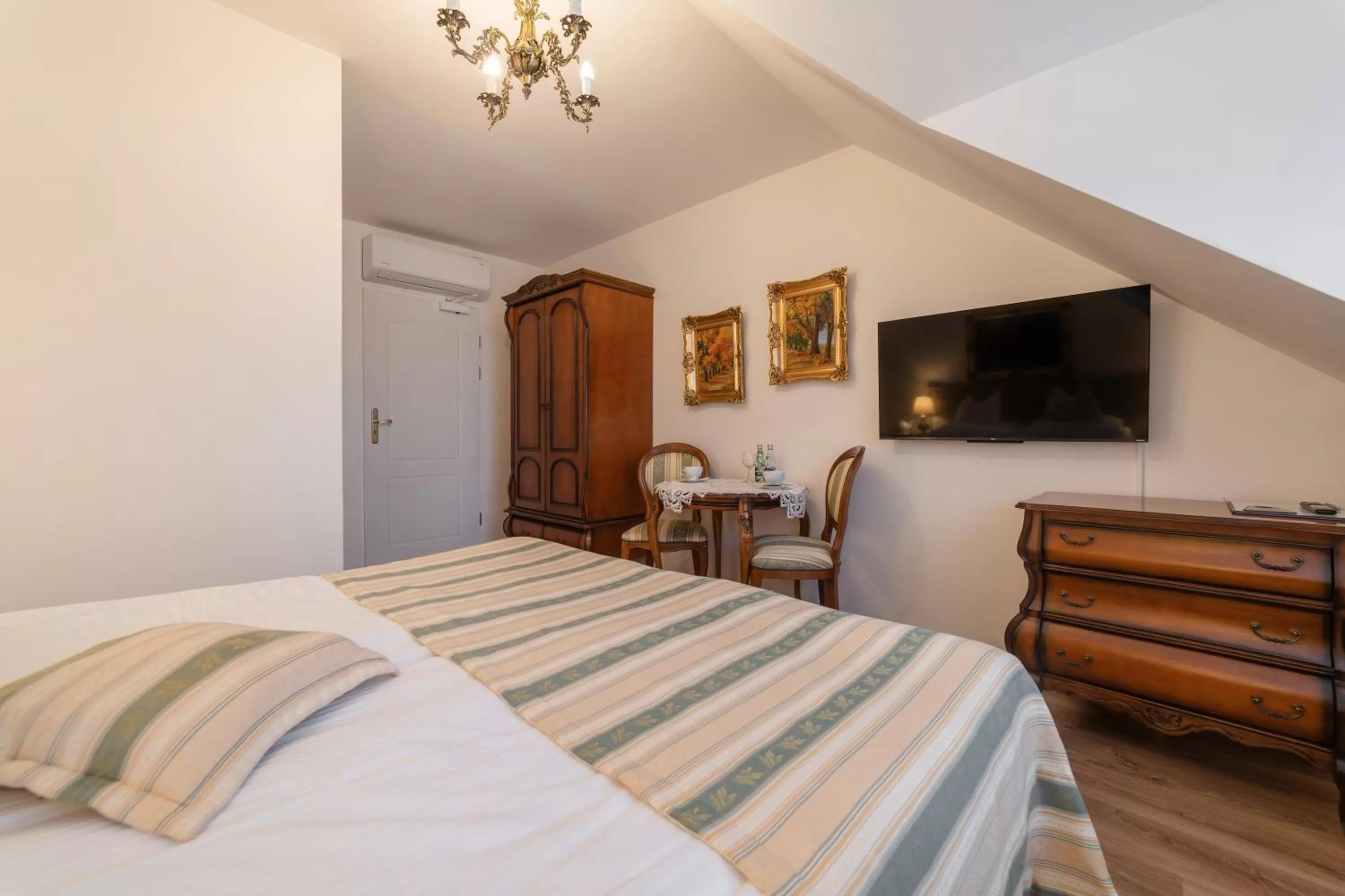 Bed in Pensjonat & Restauracja Admirał