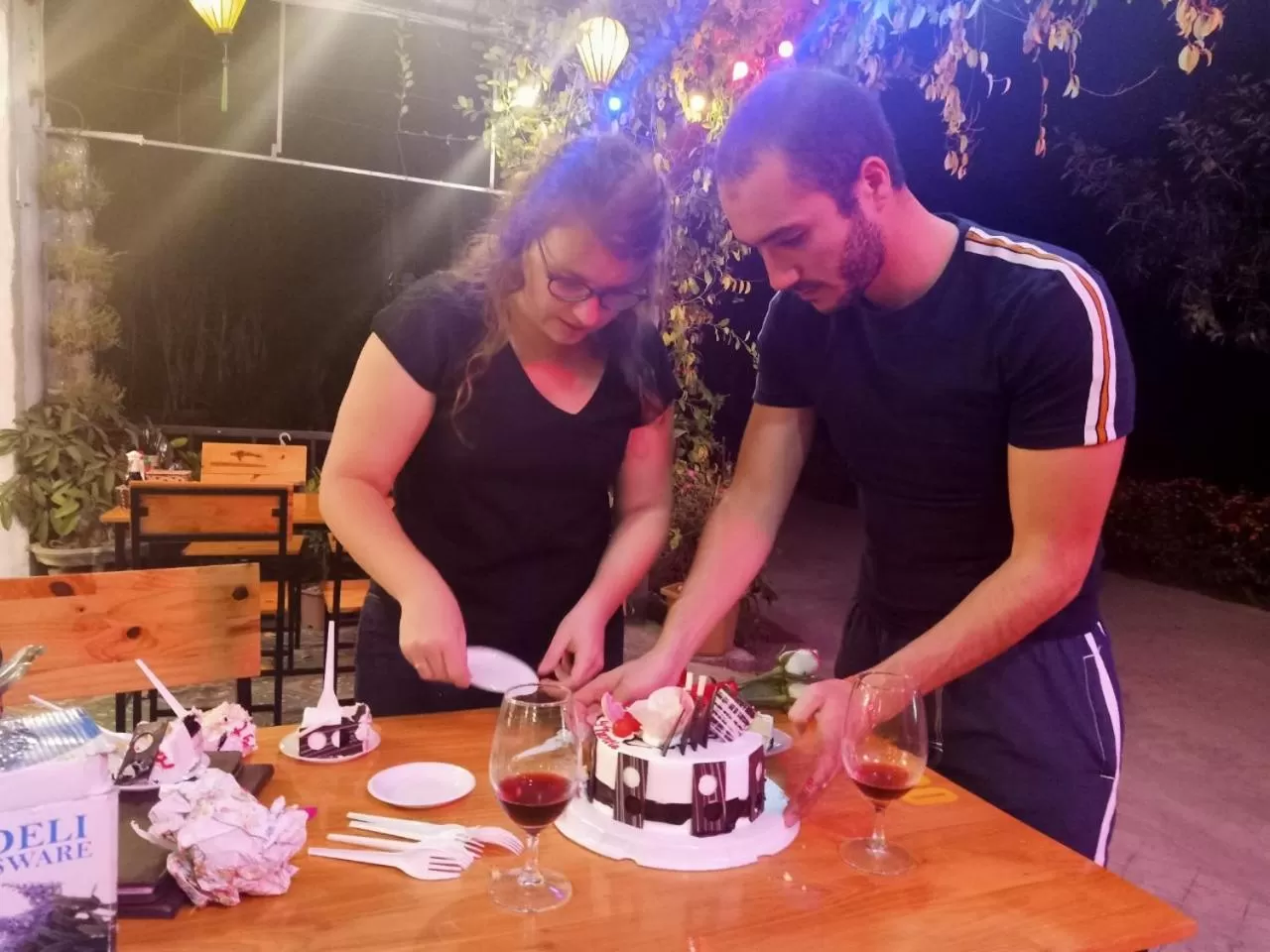 Restaurant/places to eat in Ha Lan Homestay