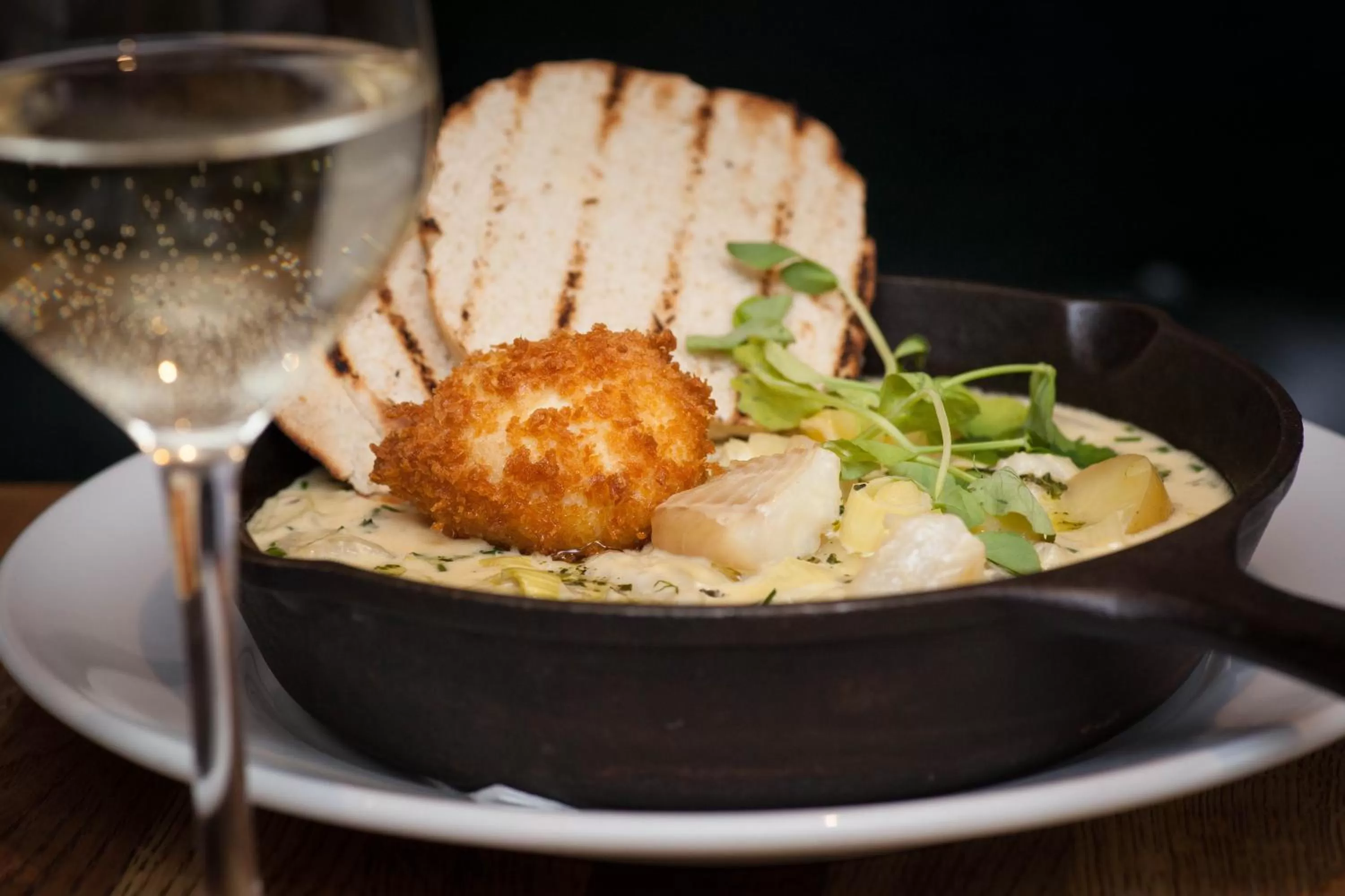 Food and drinks in The Crown Guest House