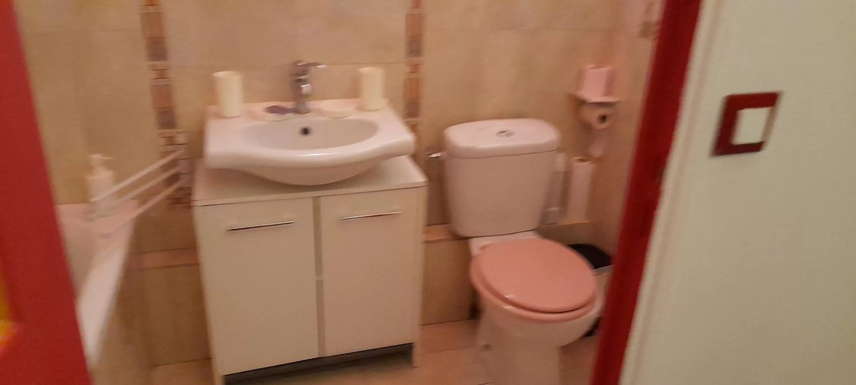 Bathroom in HARMONIA Annie BEAU 2 Pieces Atypique 200 m à pied plage, mer, Promenade des anglais,