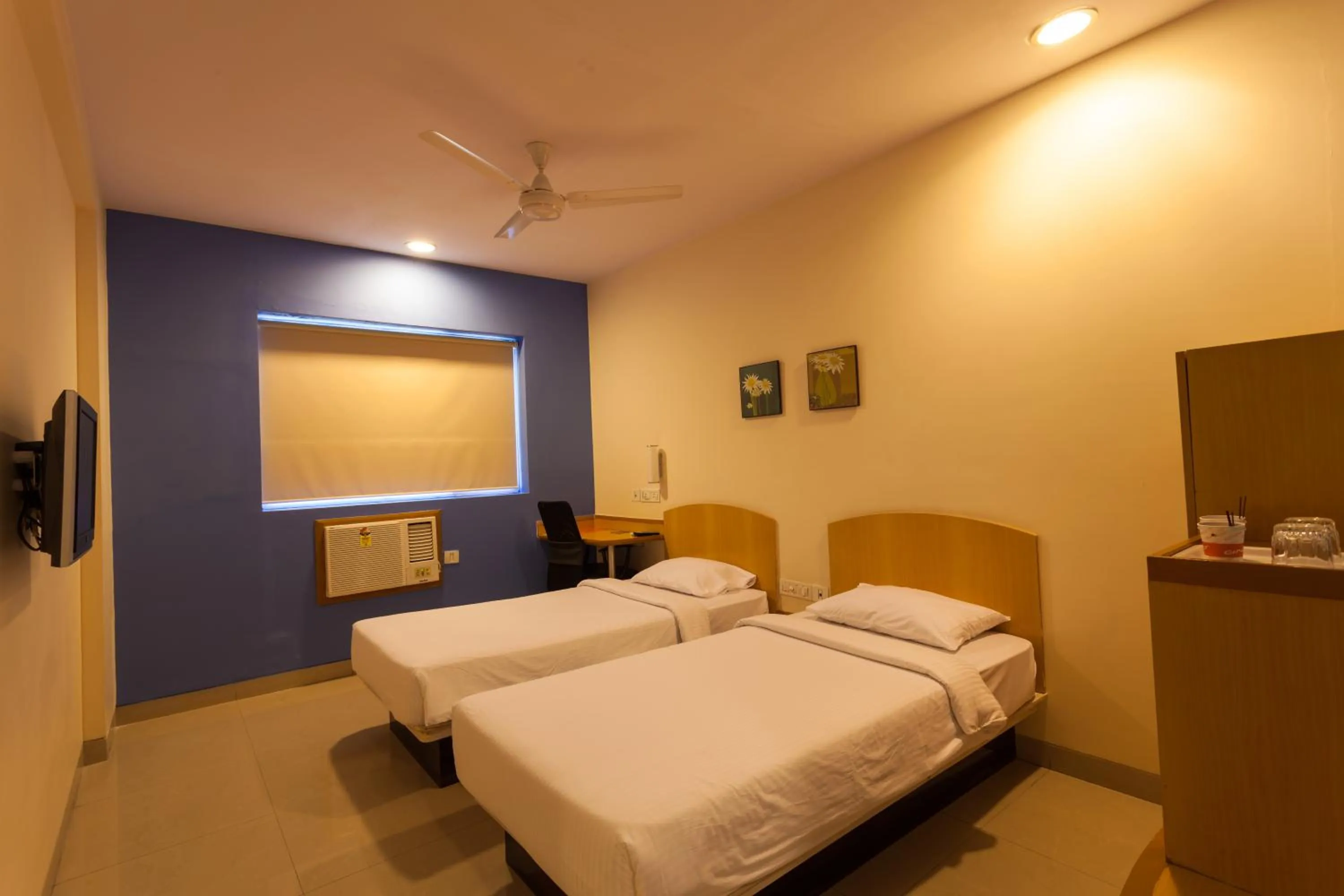 Bed in Ginger Nashik