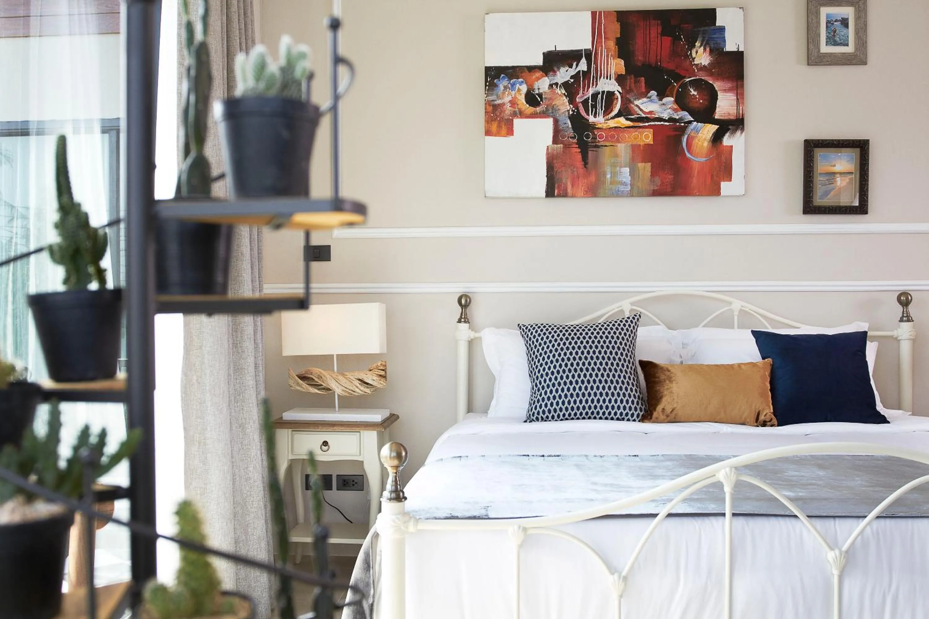 Bed in L'air Du Pran