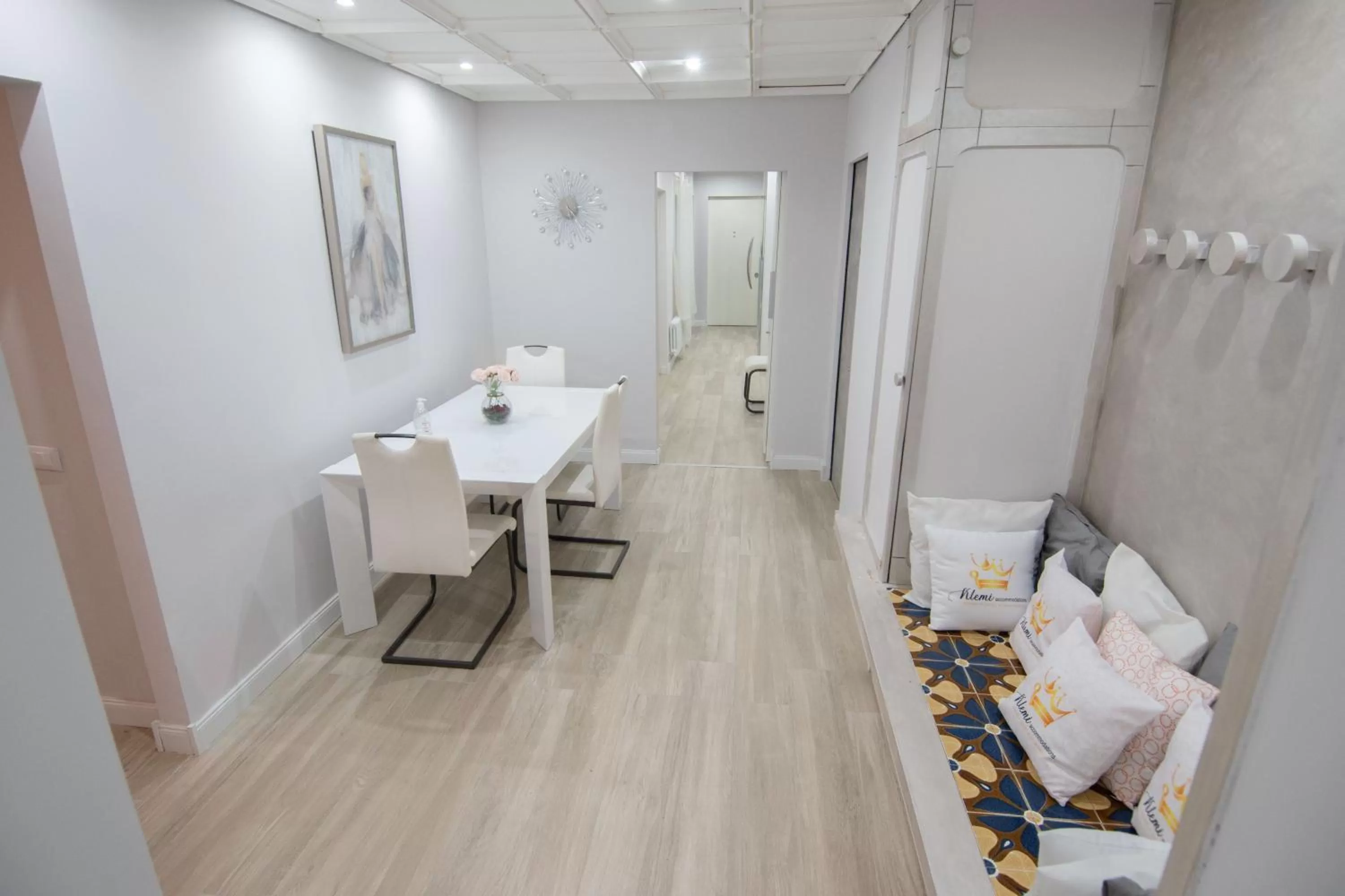 Living room in Klemi, rooms in old town