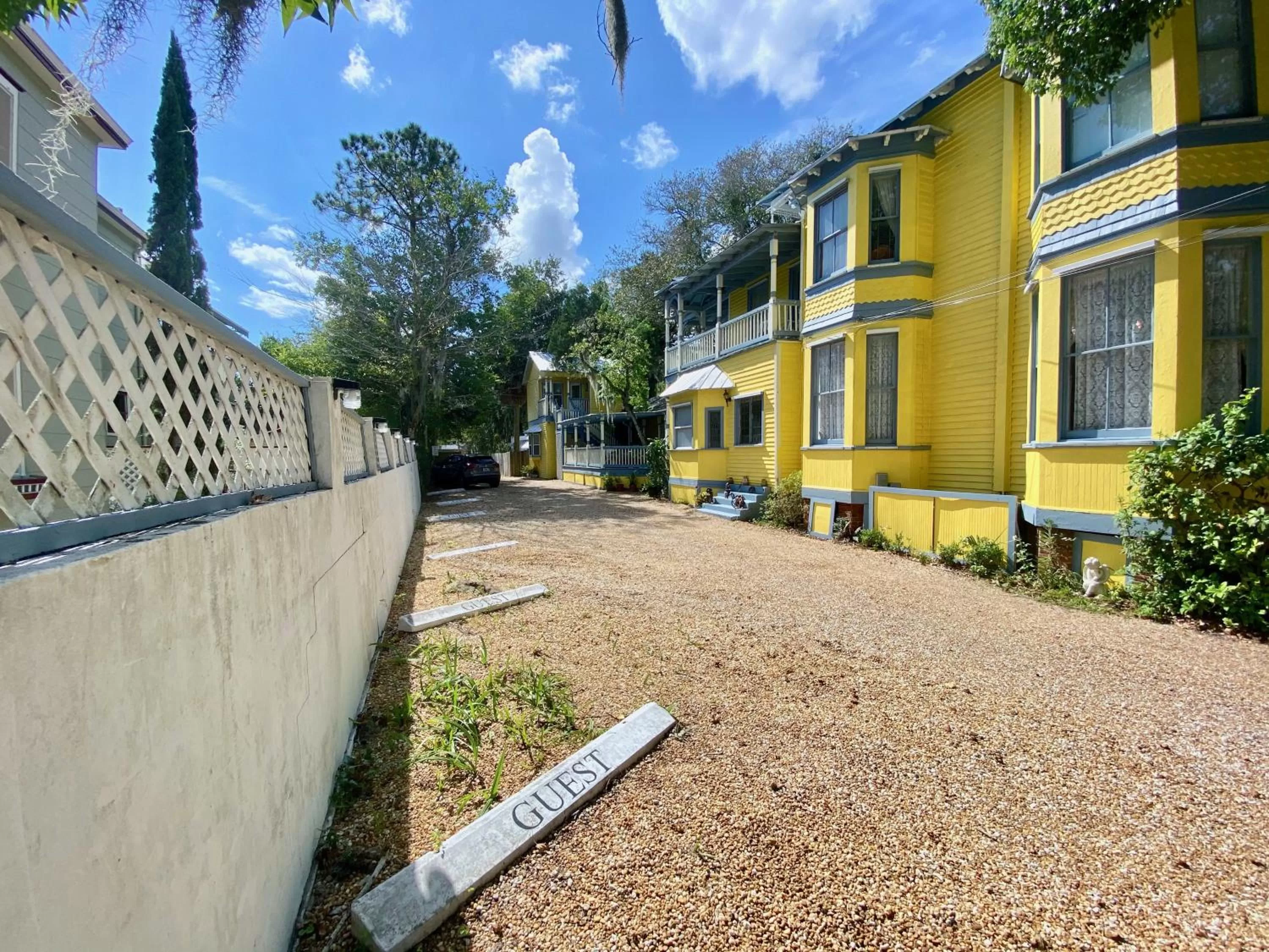 Property building in Penny Farthing Inn