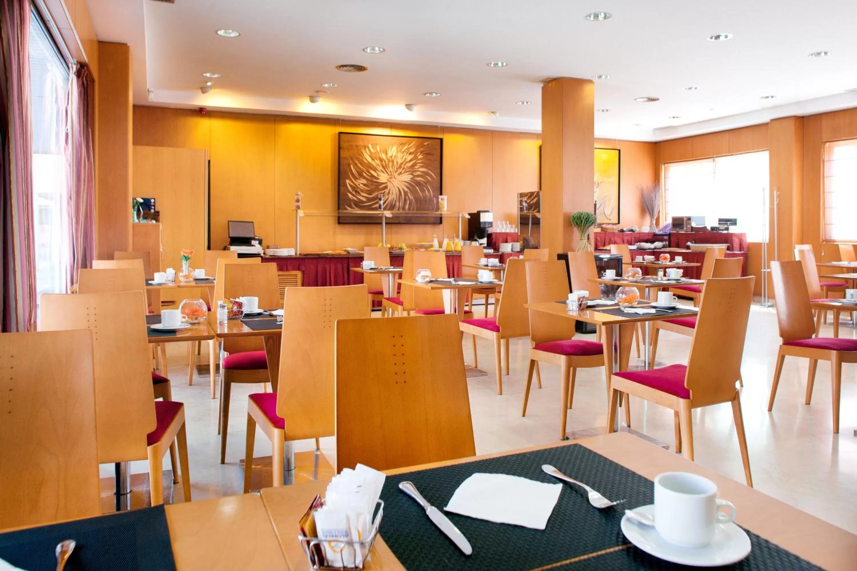 Restaurant/places to eat in Globales de los Reyes