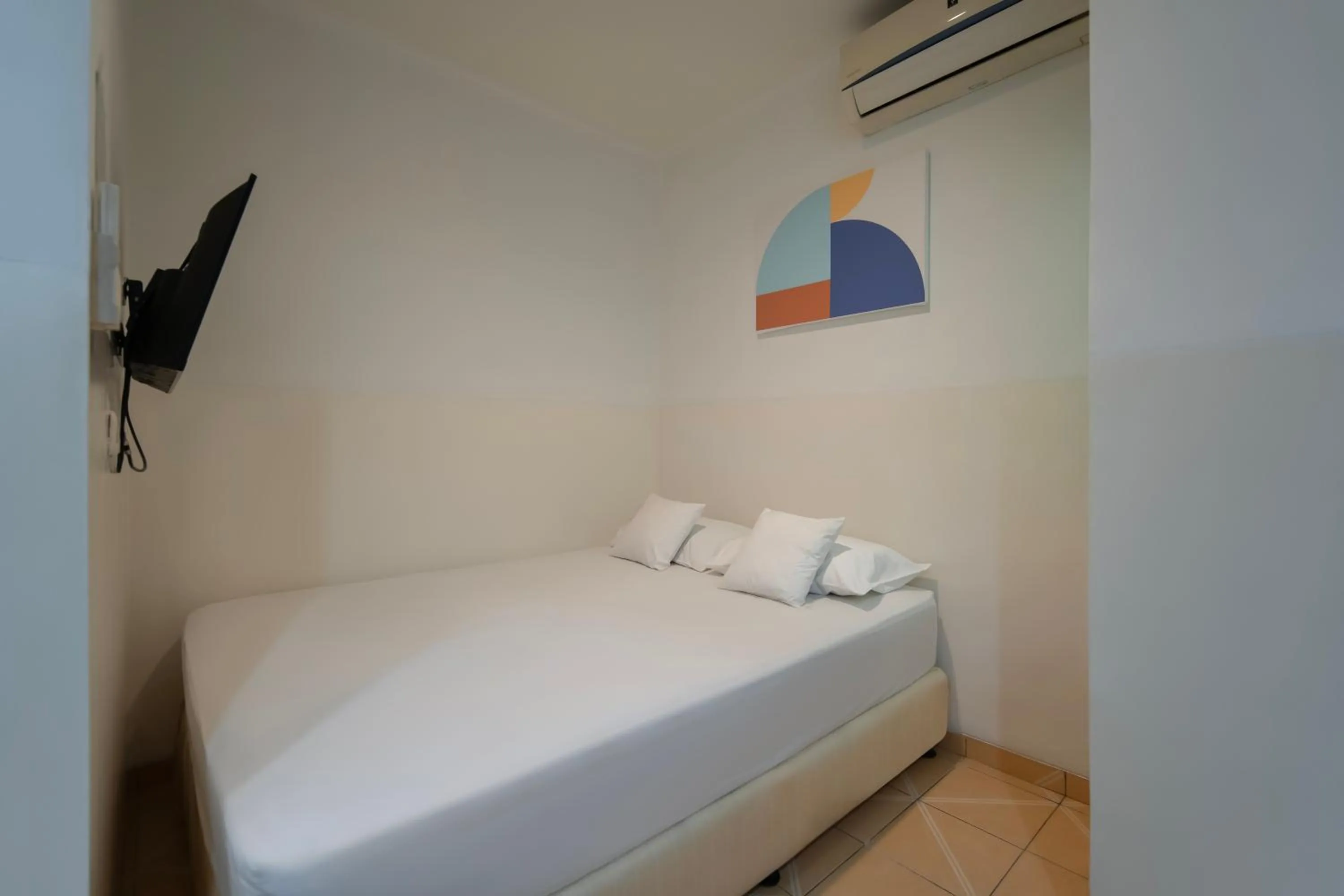 Bed in Cove Horizone