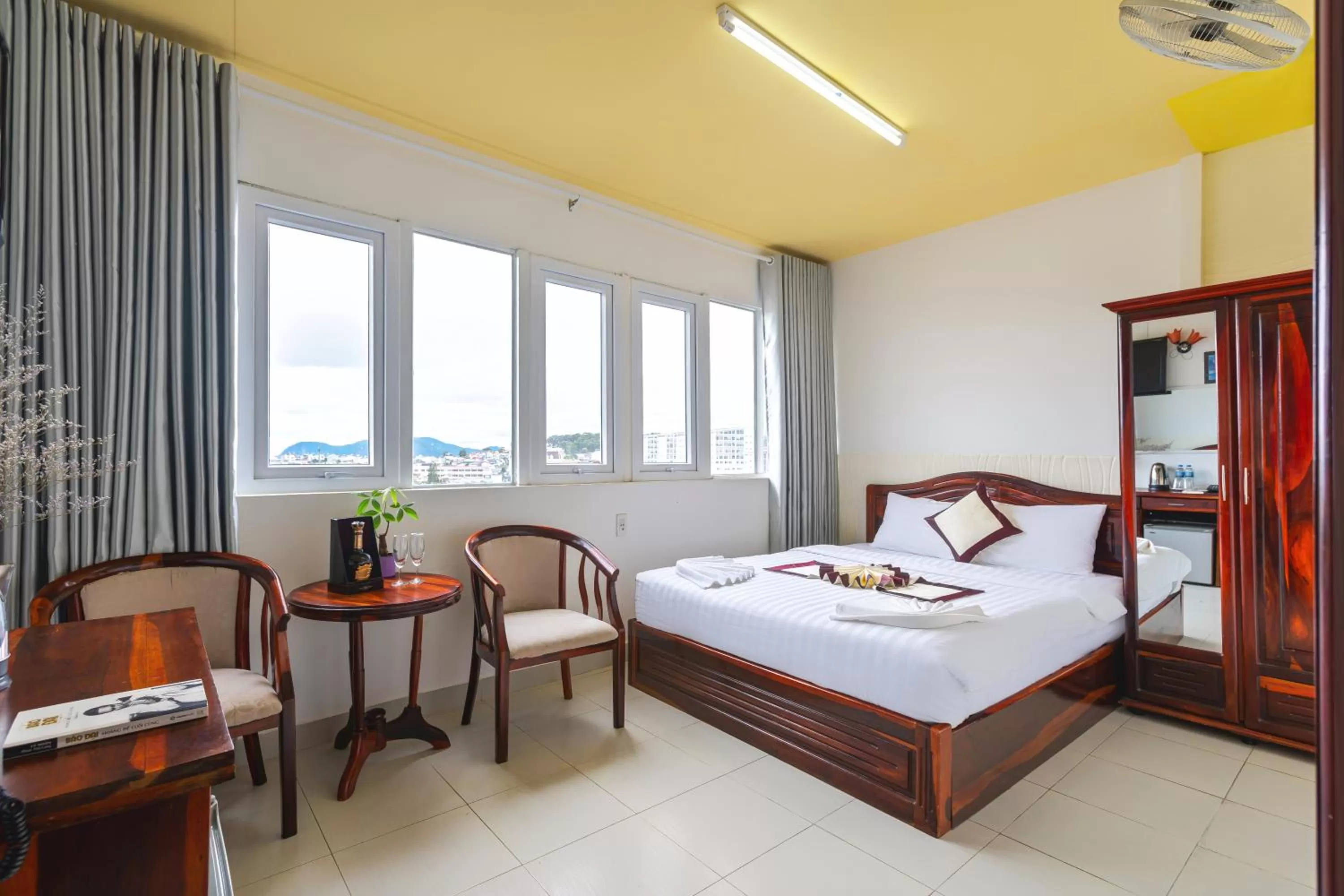 Photo of the whole room in Miền Nhiệt Đới 2 Hotel