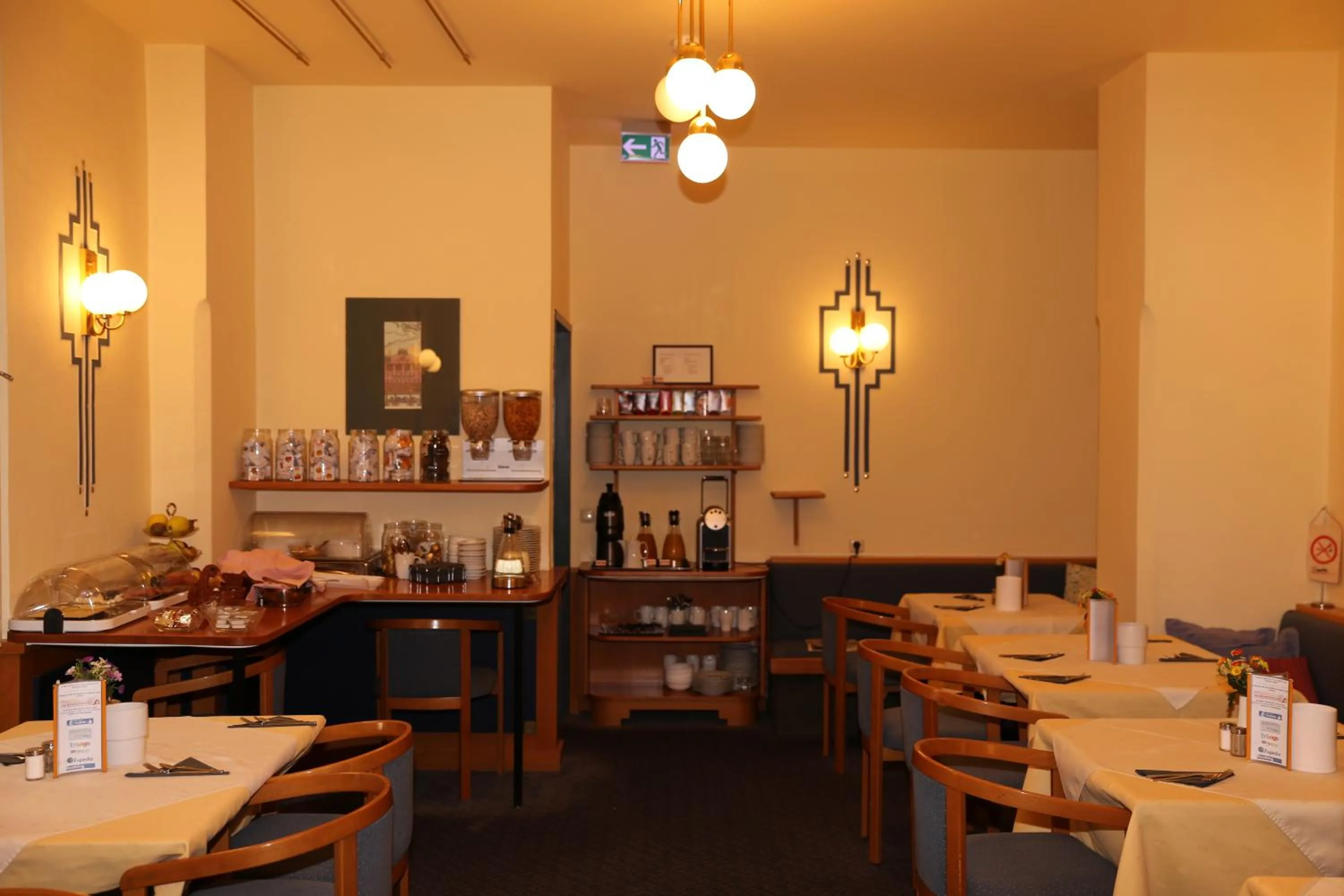 Buffet breakfast, Restaurant/Places to Eat in Hotel Am Schottenpoint