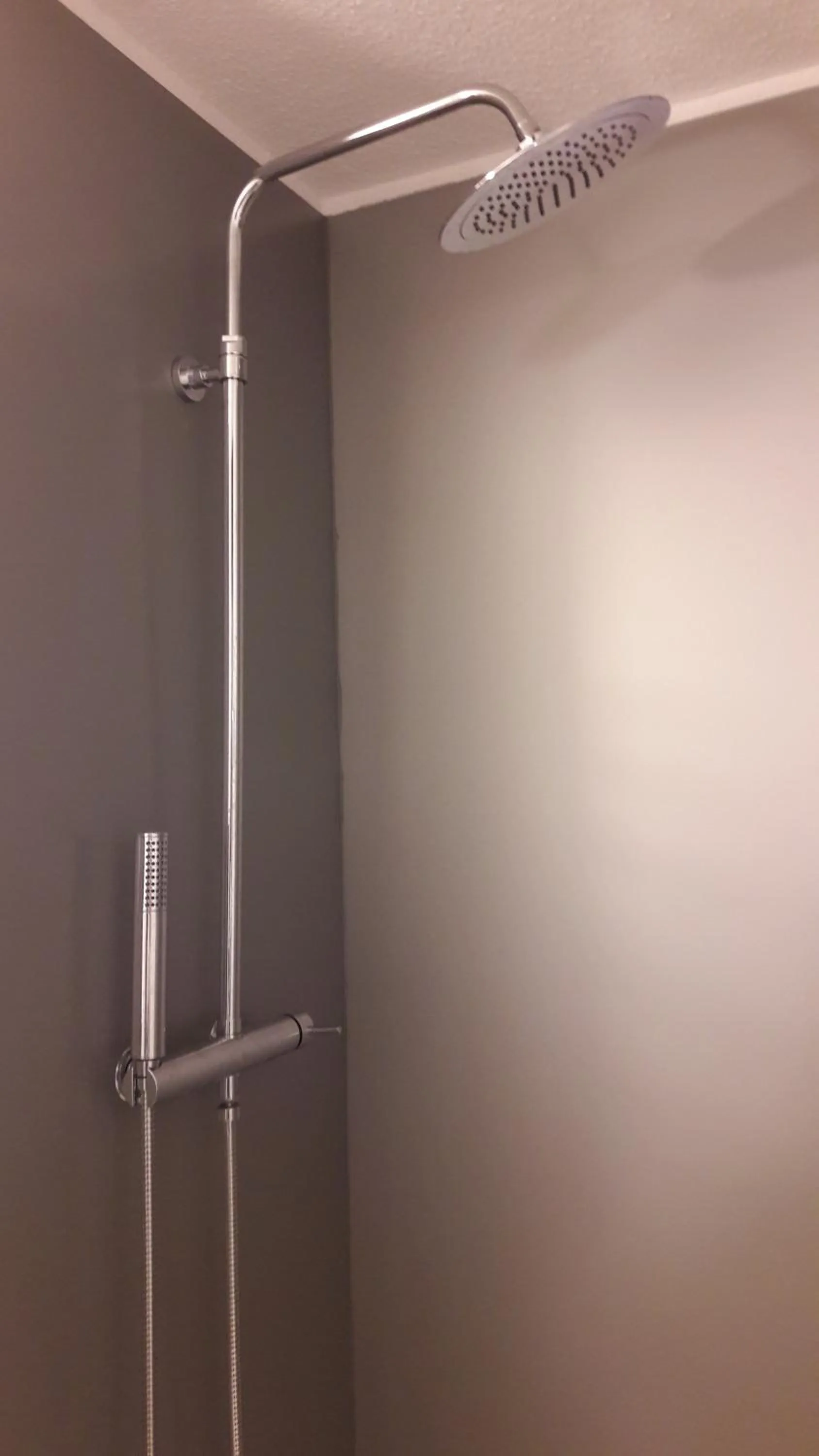 Bathroom in Enzo Hotels Vierzon by Kyriad Direct