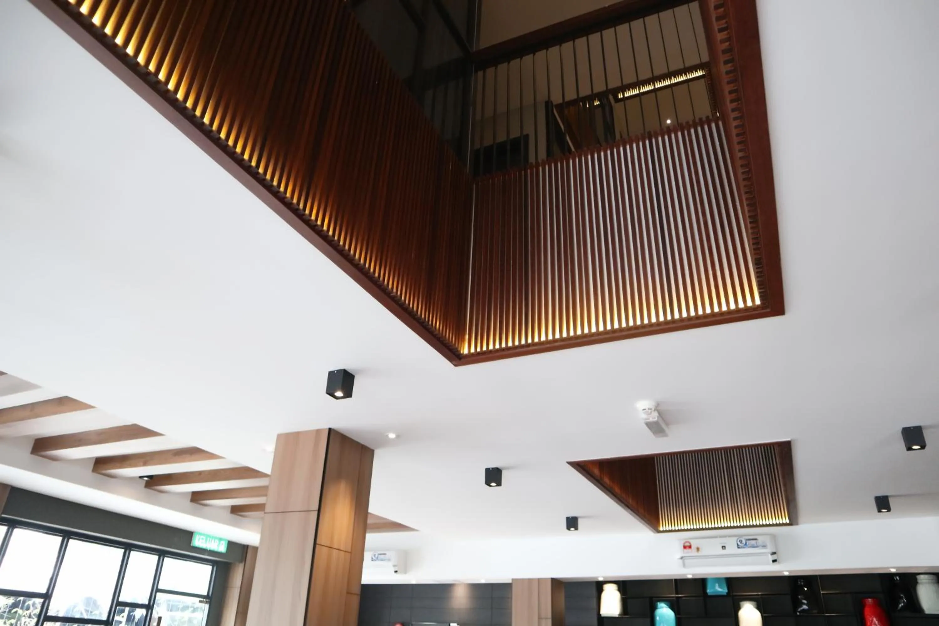 Lobby or reception in Roxy Hotel Padungan