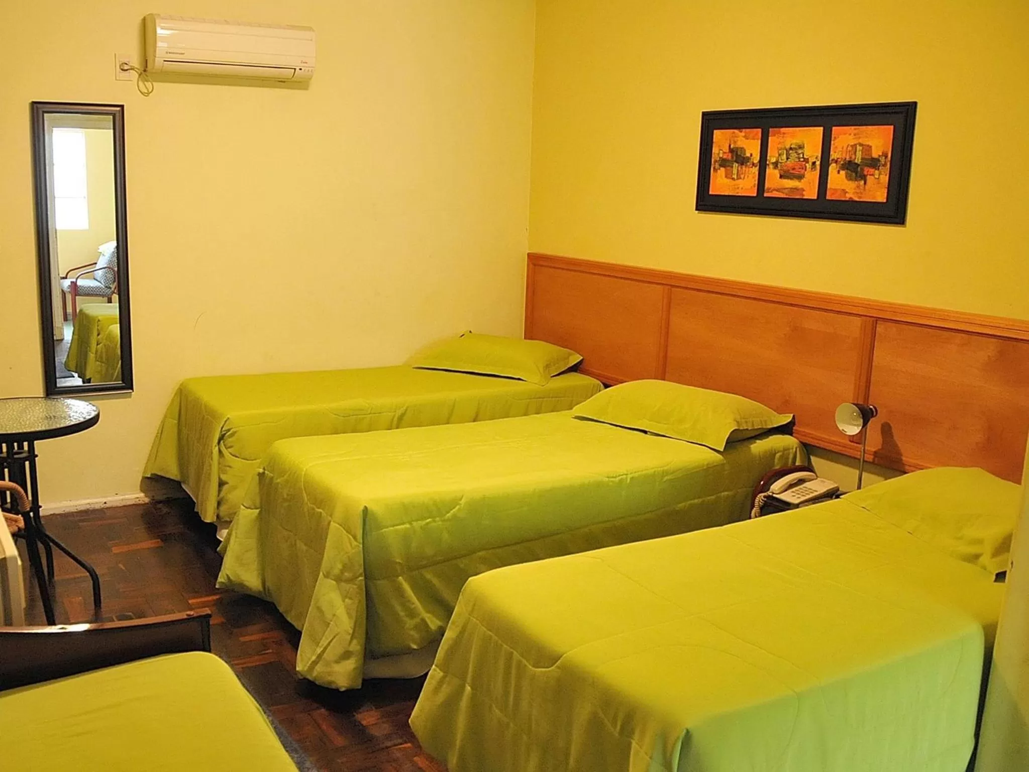 Photo of the whole room, Bed in Hotel Uruguay Brasil
