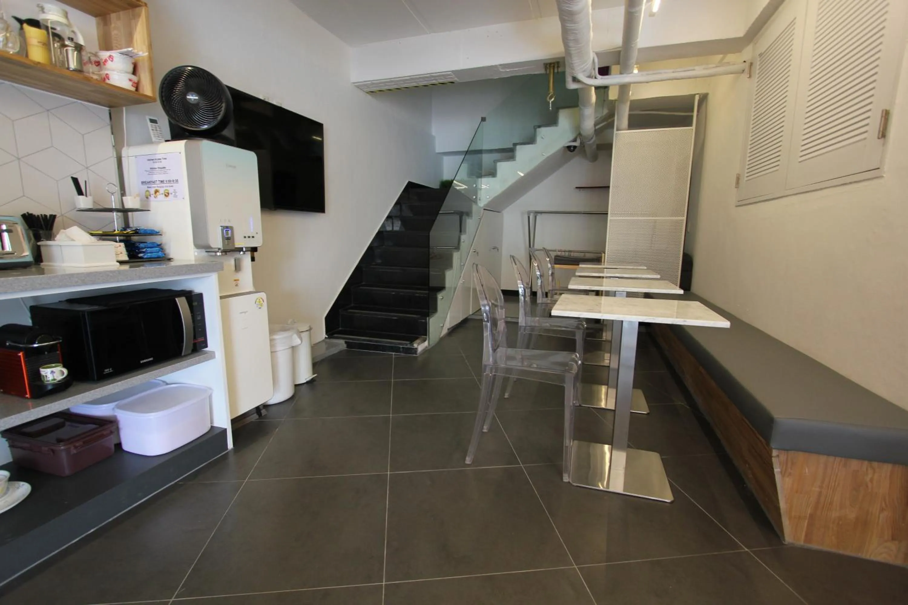 Lobby or reception in B My Guesthouse