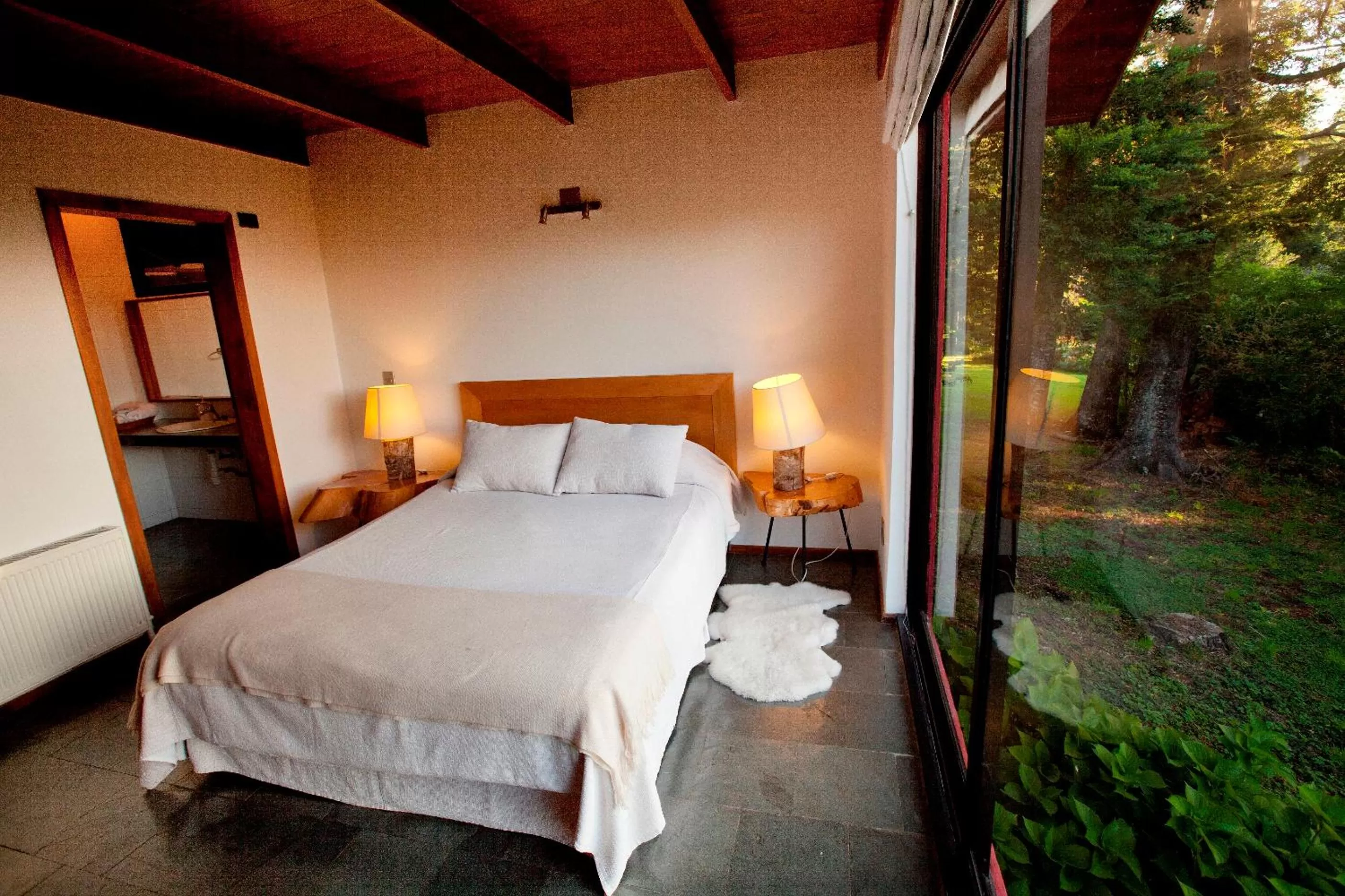 Photo of the whole room, Bed in Hotel Antumalal