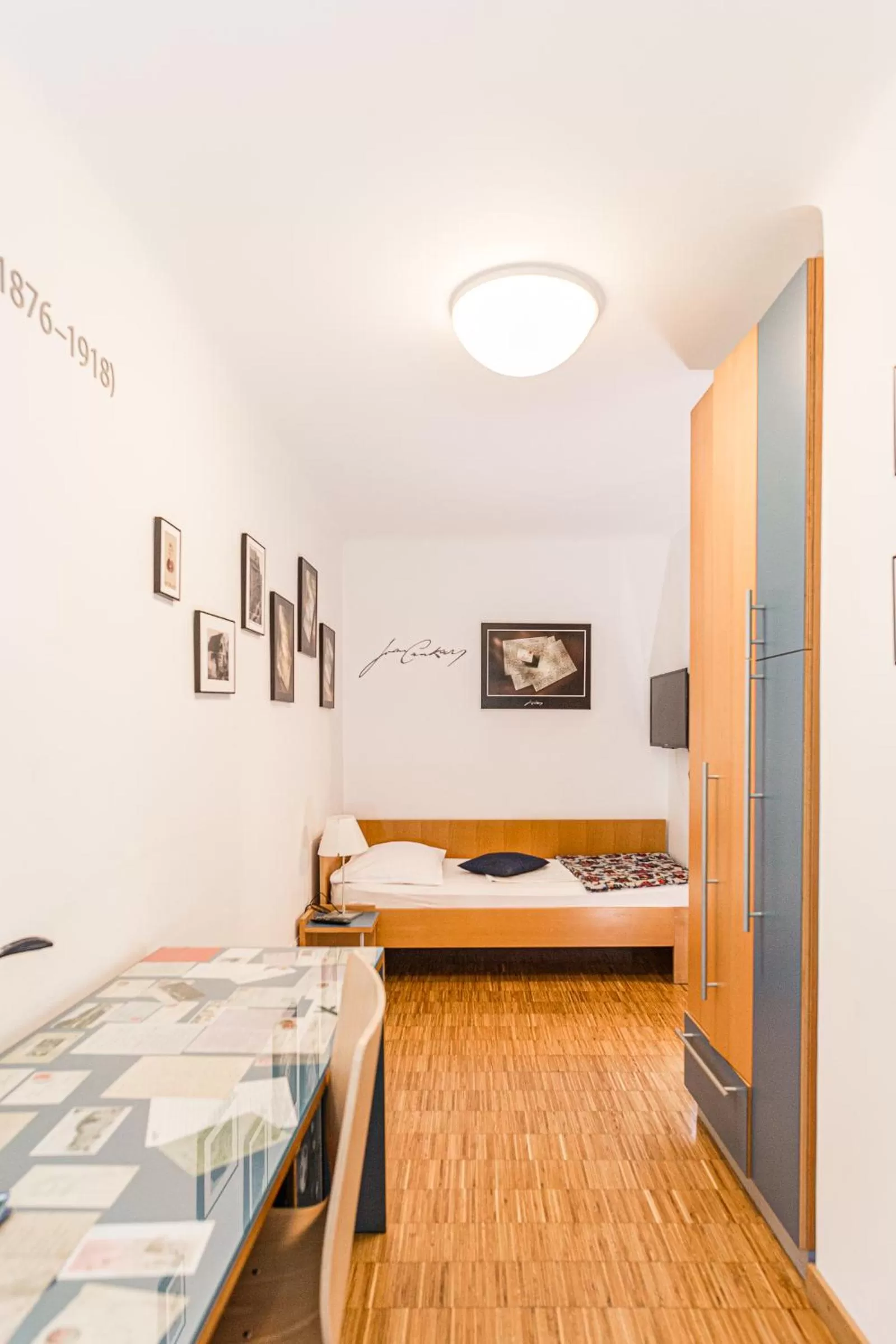 Photo of the whole room, Bed in Hotel Korotan