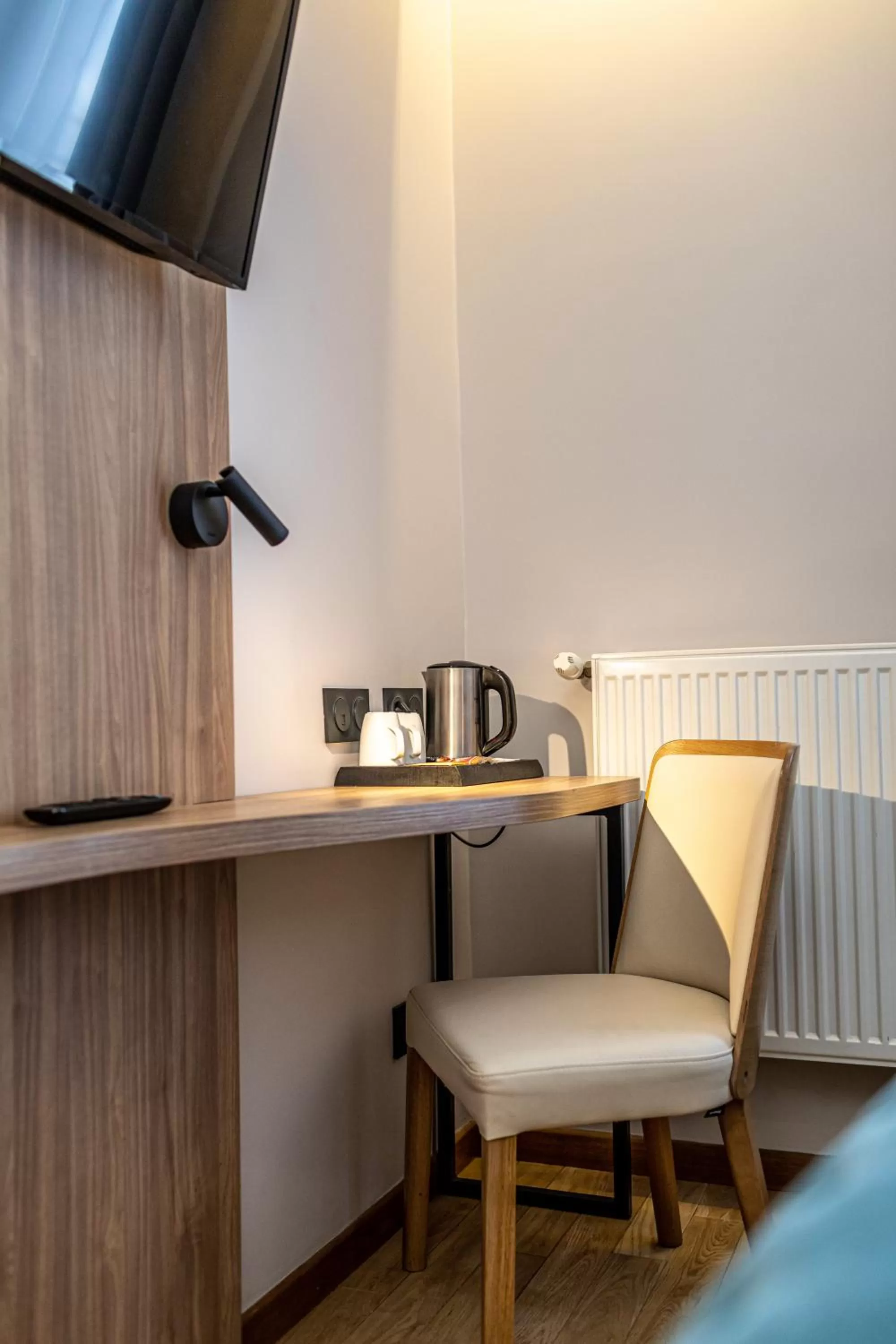 Coffee/tea facilities in Hôtel de Bellevue Paris Gare du Nord
