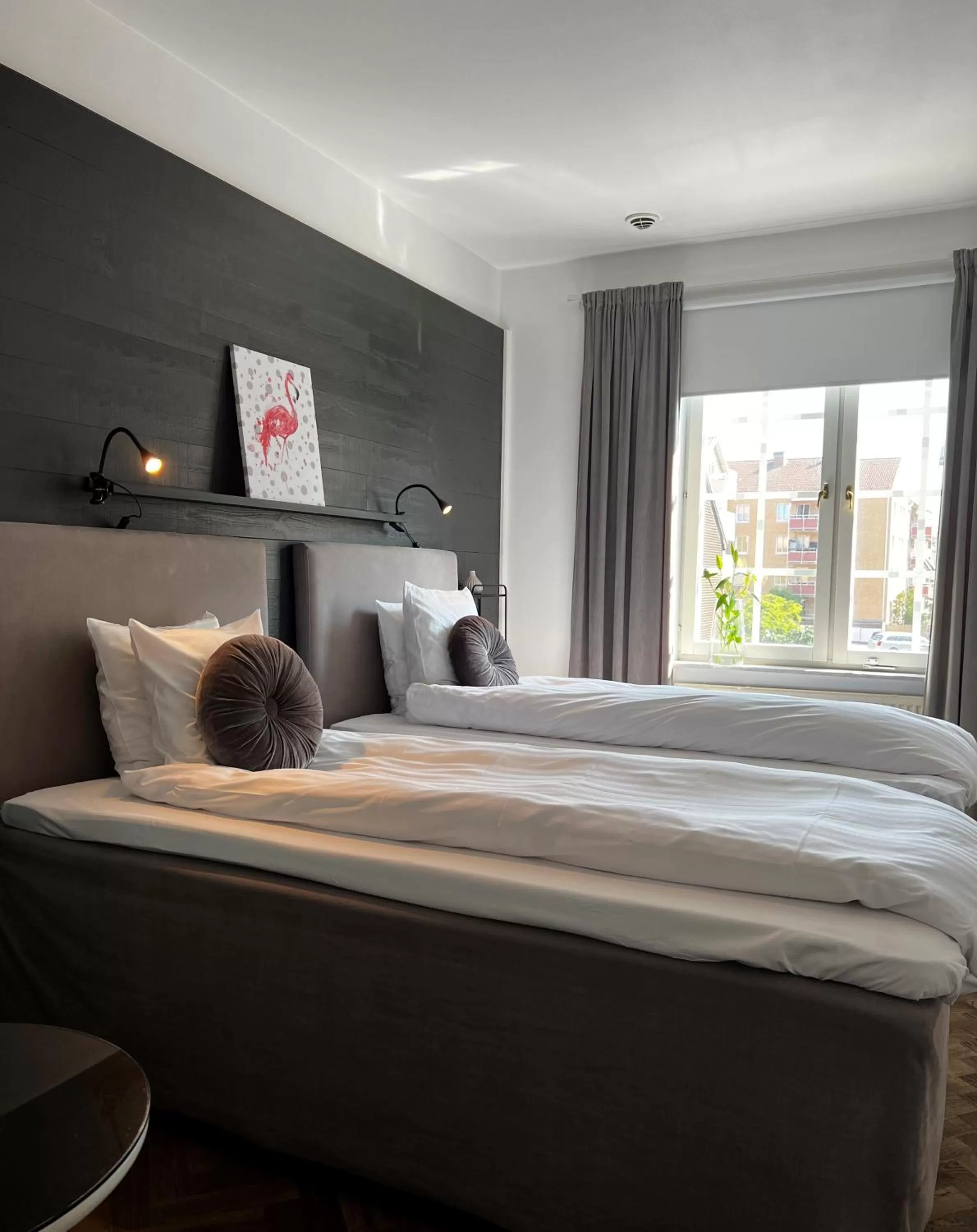 Property building, Bed in Hotell Dannegården