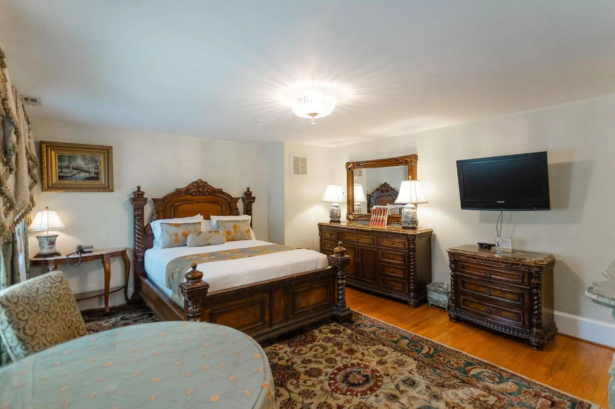 Bed in 1840s Carrollton Inn