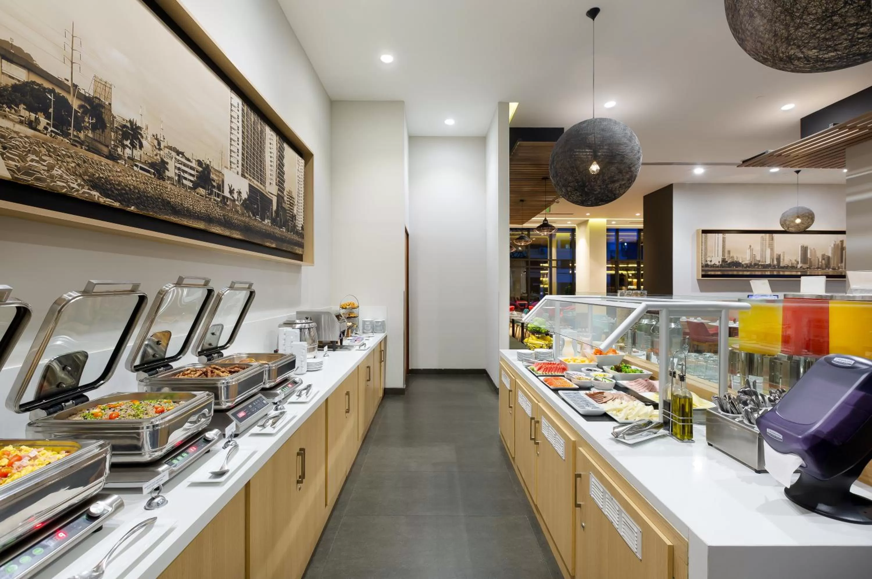 Breakfast in Holiday Inn Panama Distrito Financiero by IHG