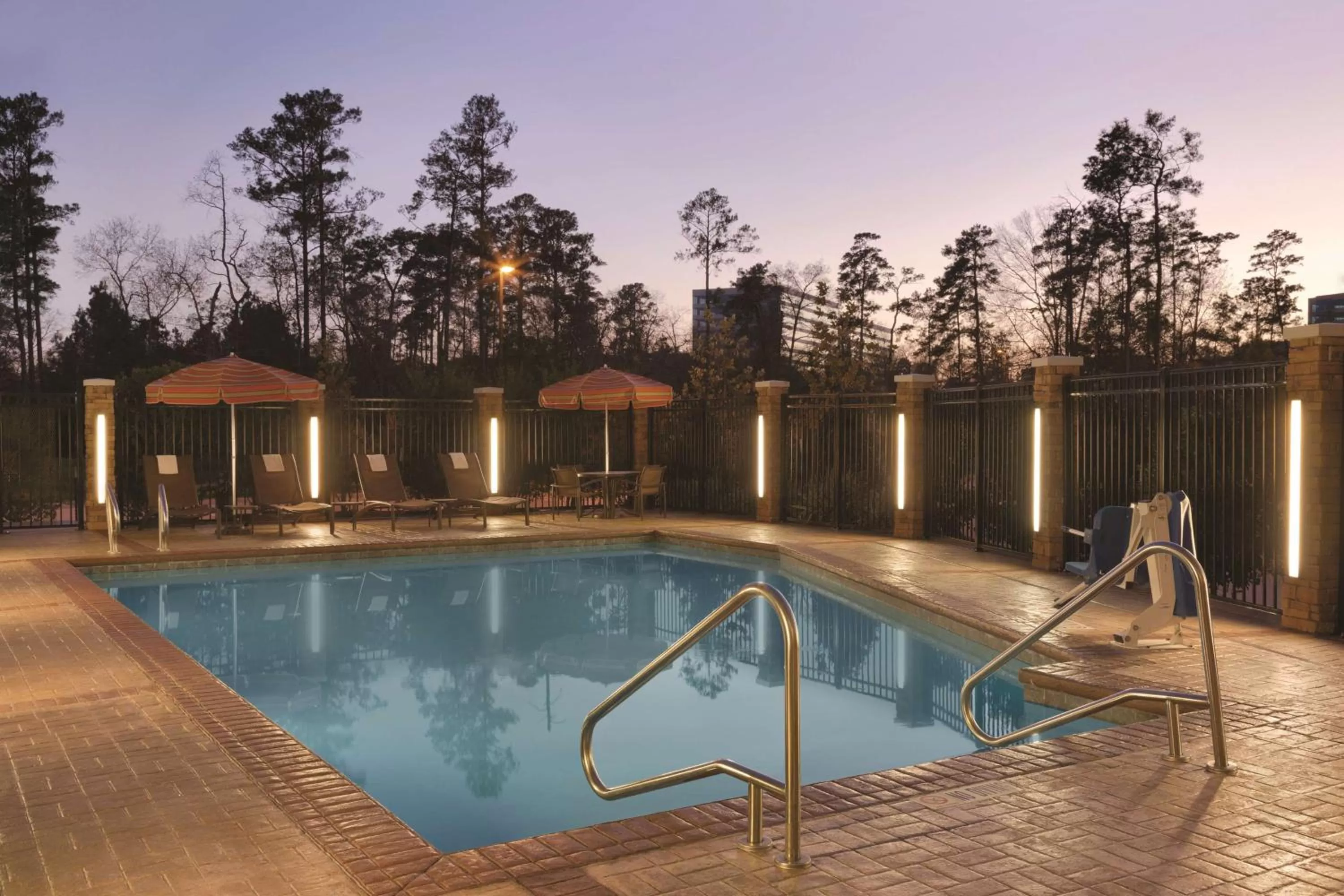Swimming pool in Hyatt Place Houston/The Woodlands