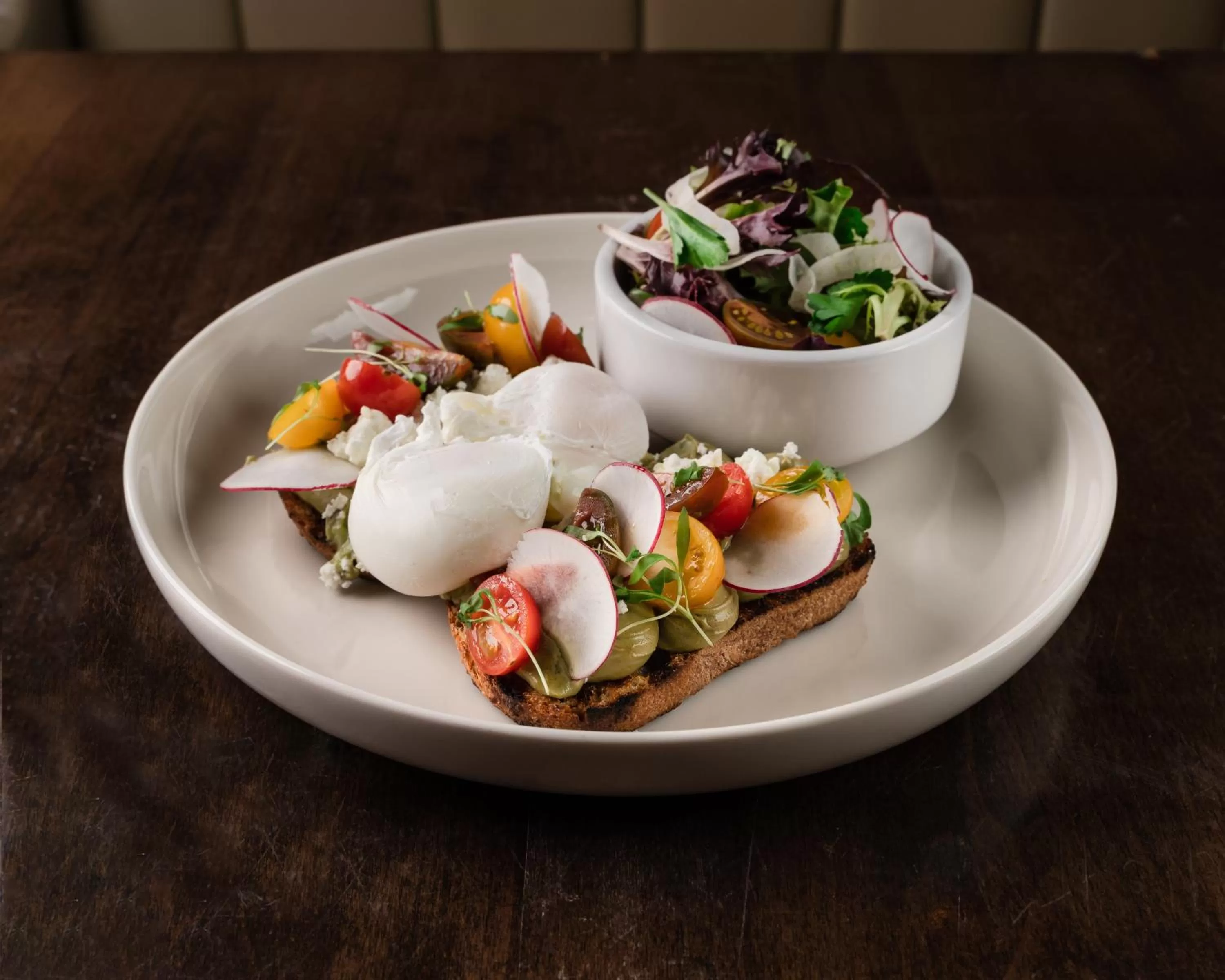 Restaurant/places to eat in Century Plaza Hotel