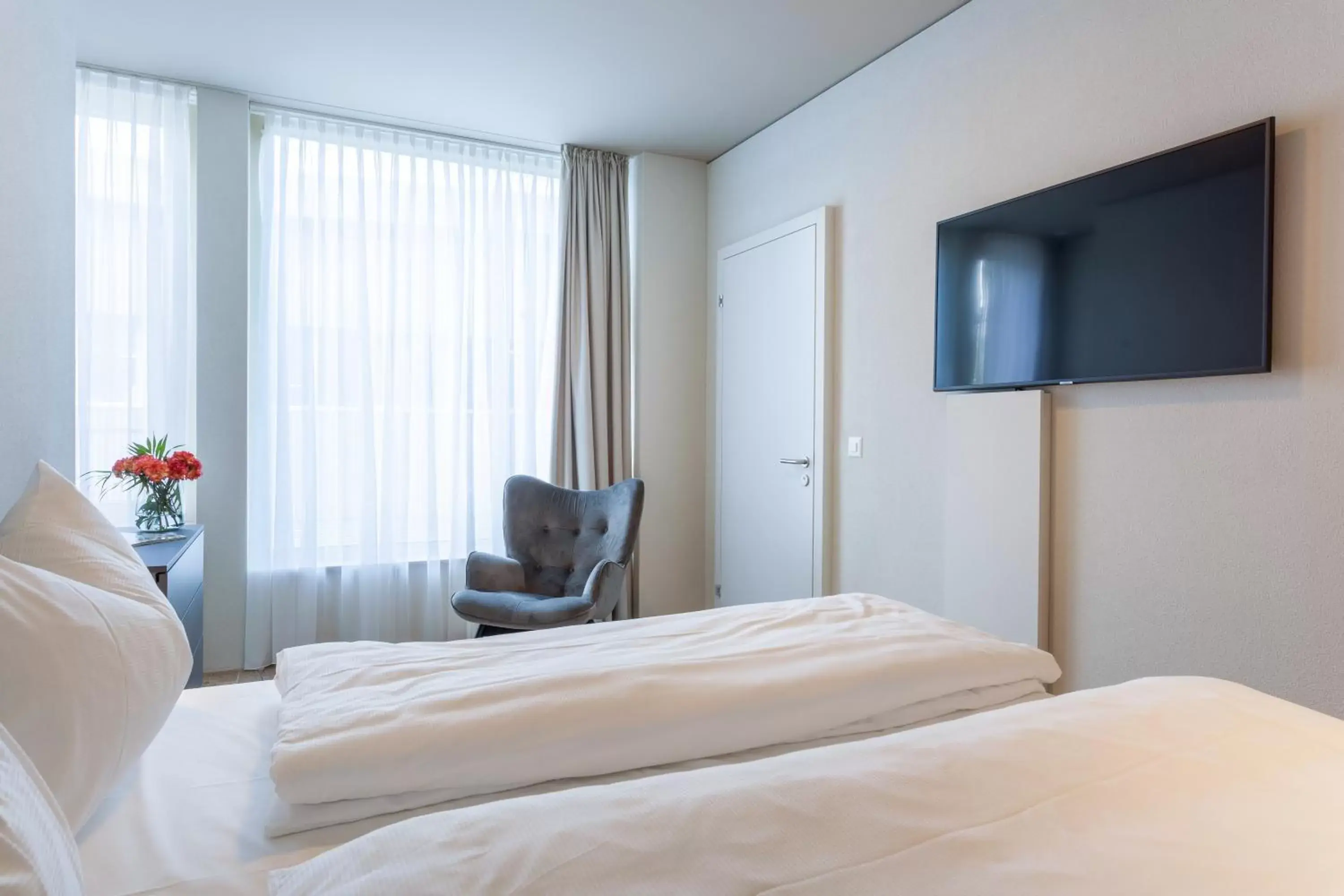 Family Room with Air Conditioning in Centurion Swiss Quality Towerhotel Windisch Family Room with Air Conditioning in Centurion Swiss Quality Towerhotel Windisch