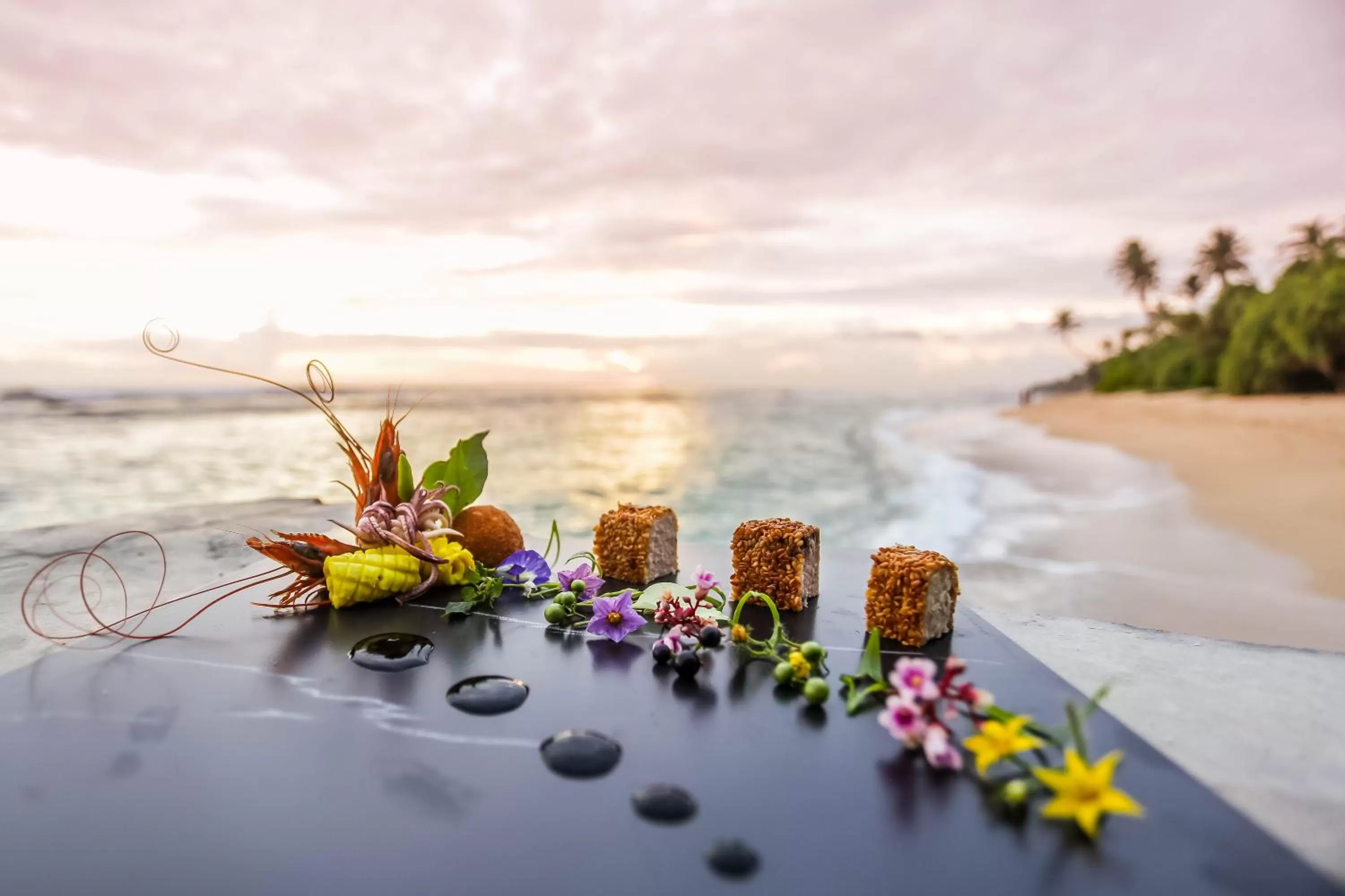 Restaurant/places to eat in LakRaj Heritage