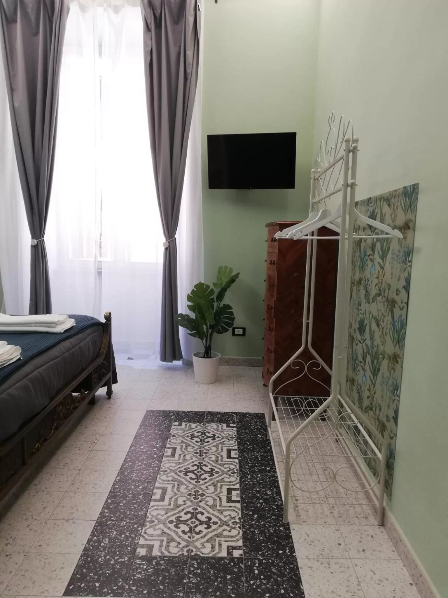 TV/Entertainment Center in The Painter's House