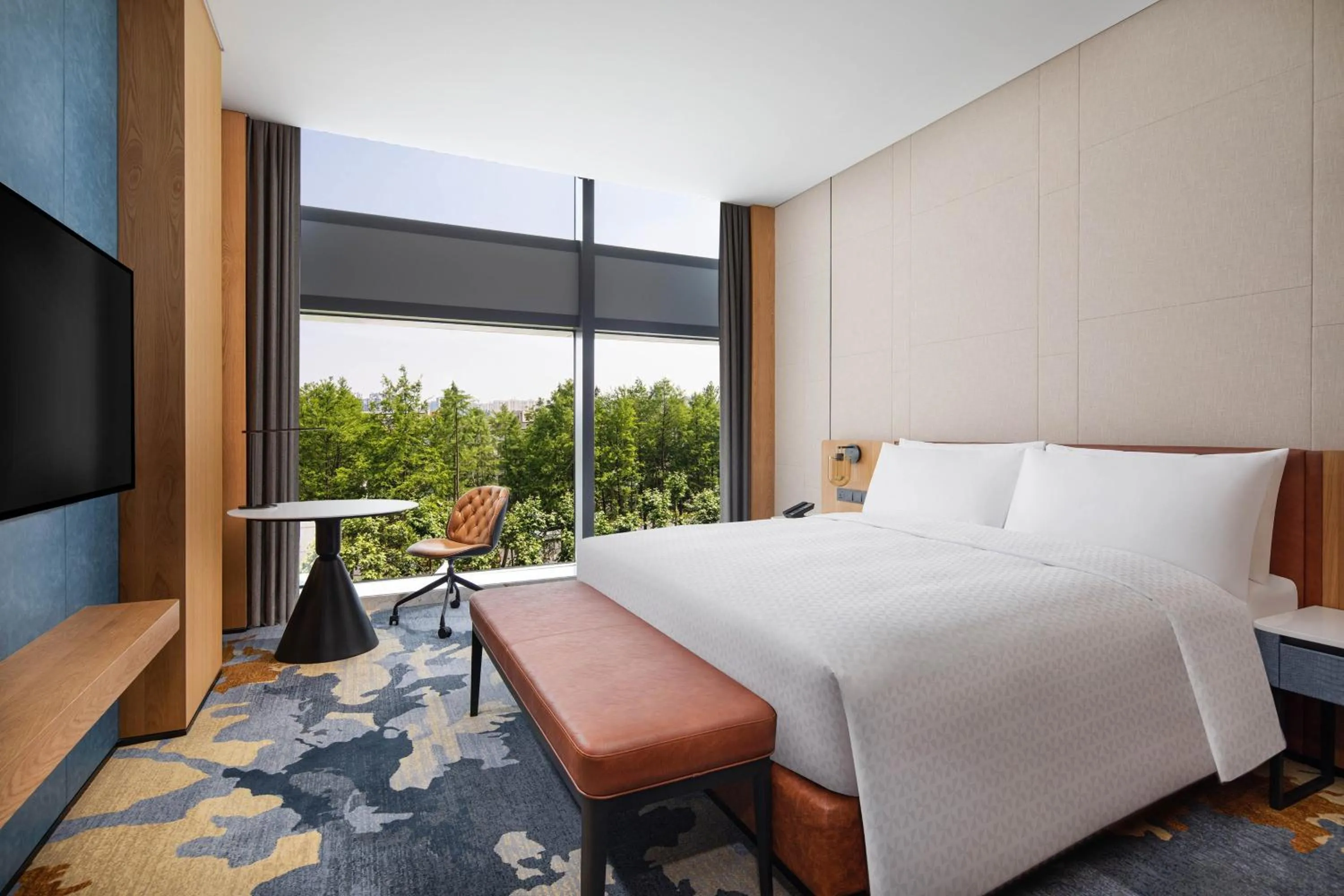 Photo of the whole room, Bed in Four Points by Sheraton Shanghai Jiading