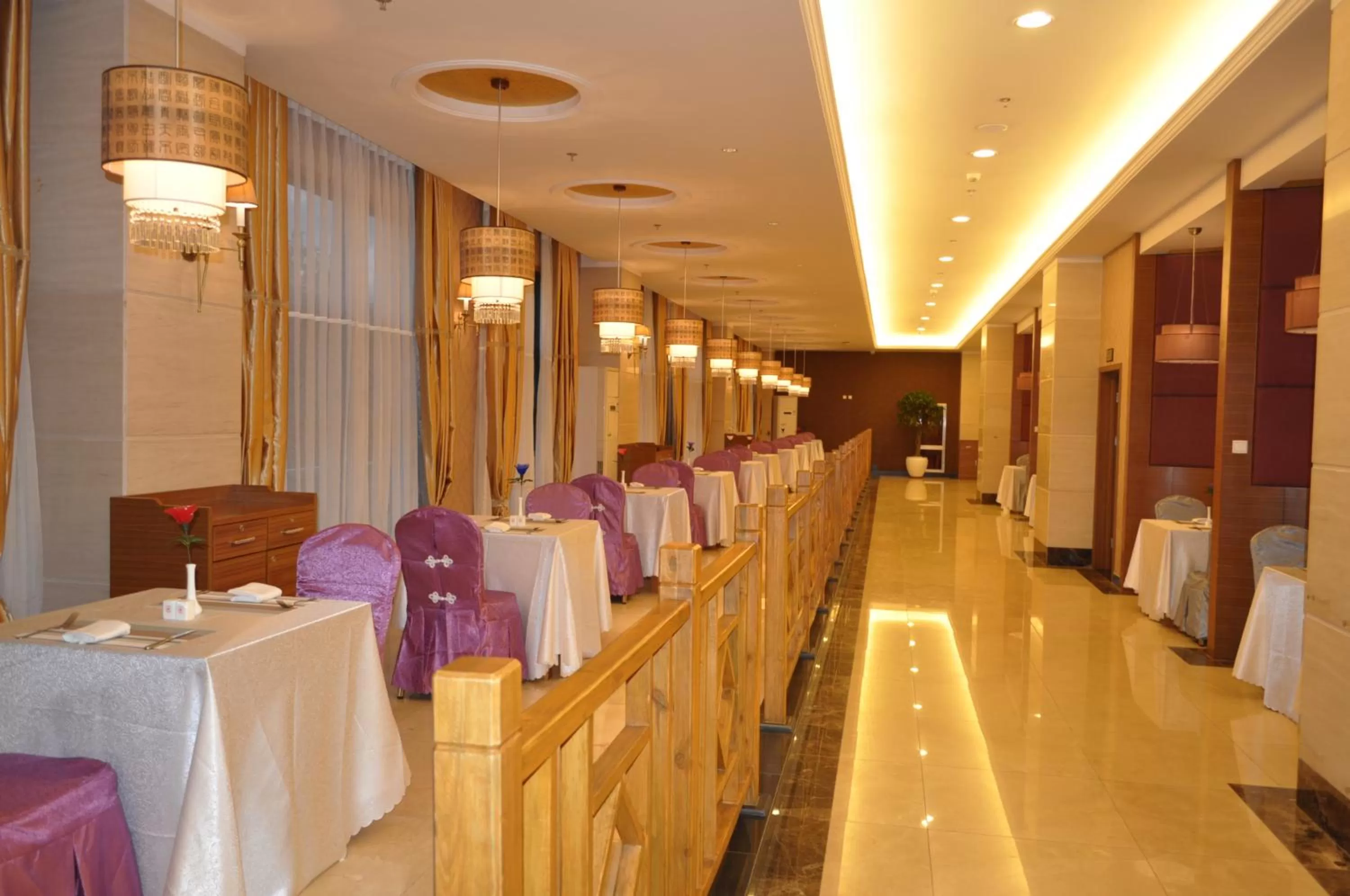 Restaurant/Places to Eat in Sogecoa Golden Peacock