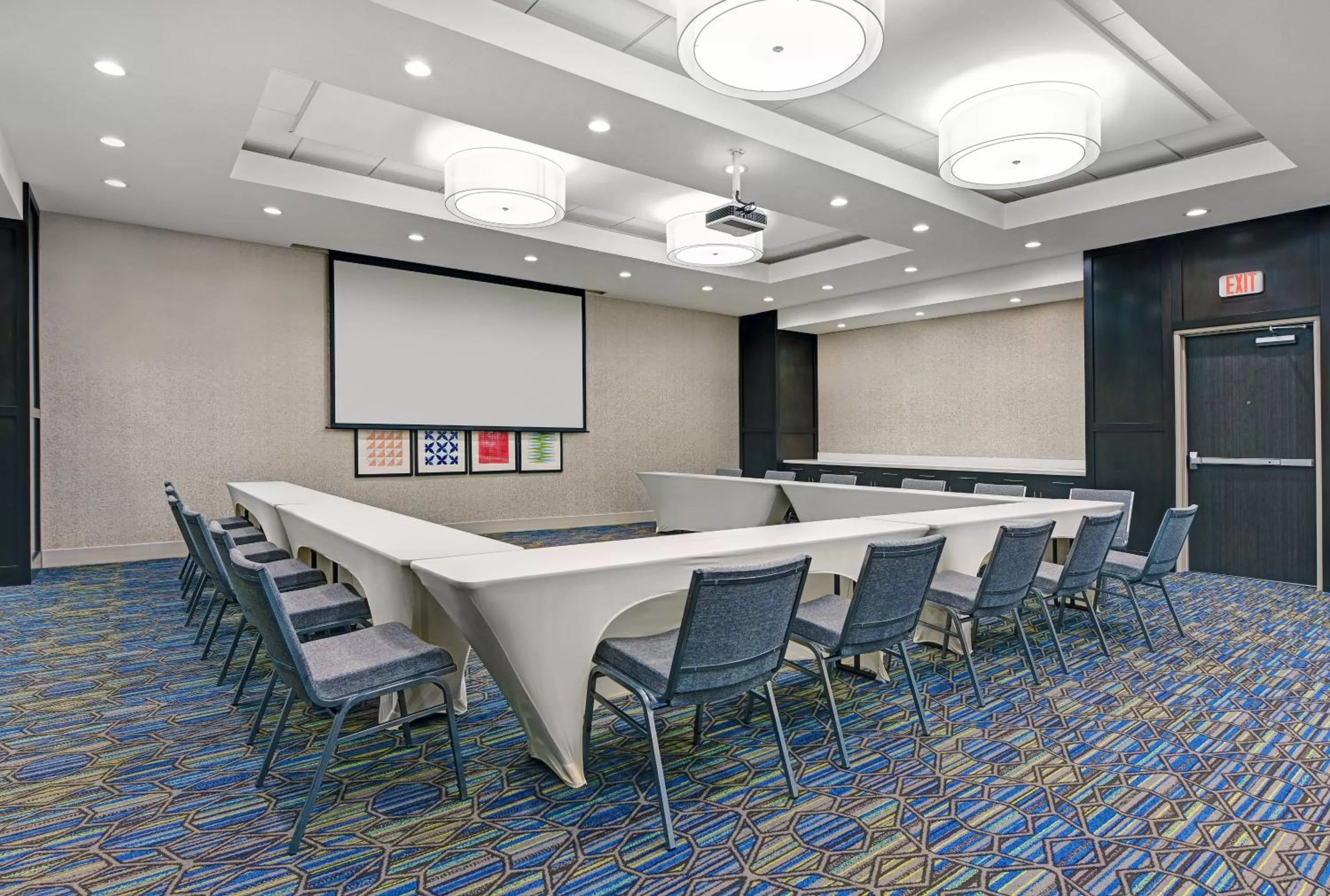 Meeting/conference room in Holiday Inn Express & Suites Memorial – CityCentre by IHG