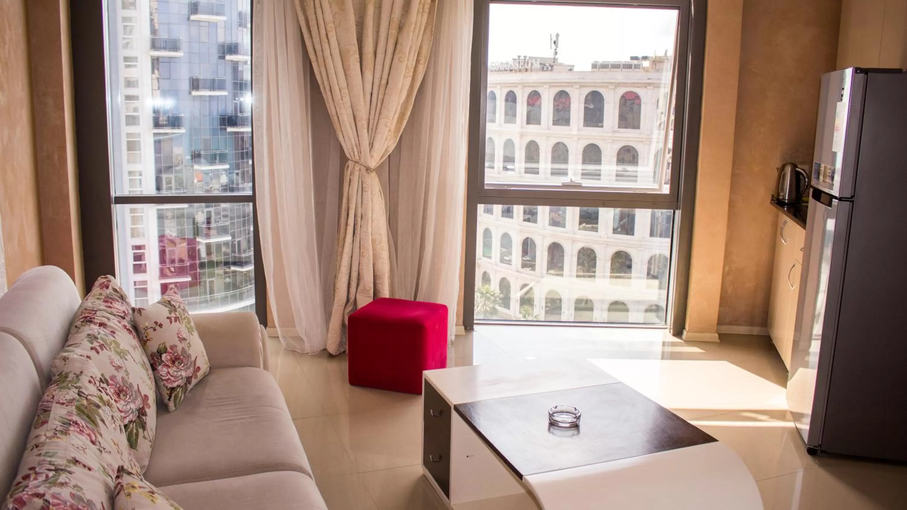 Photo of the whole room in Rock Hotel First Line