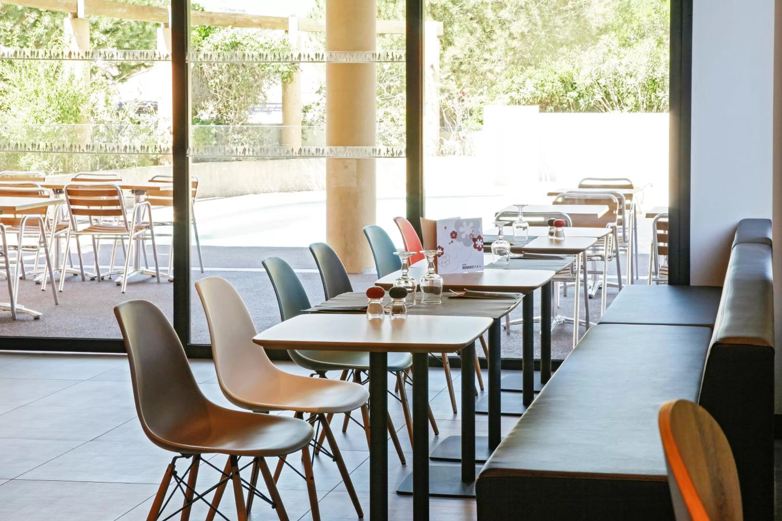 Restaurant/places to eat in ibis Hyeres Centre