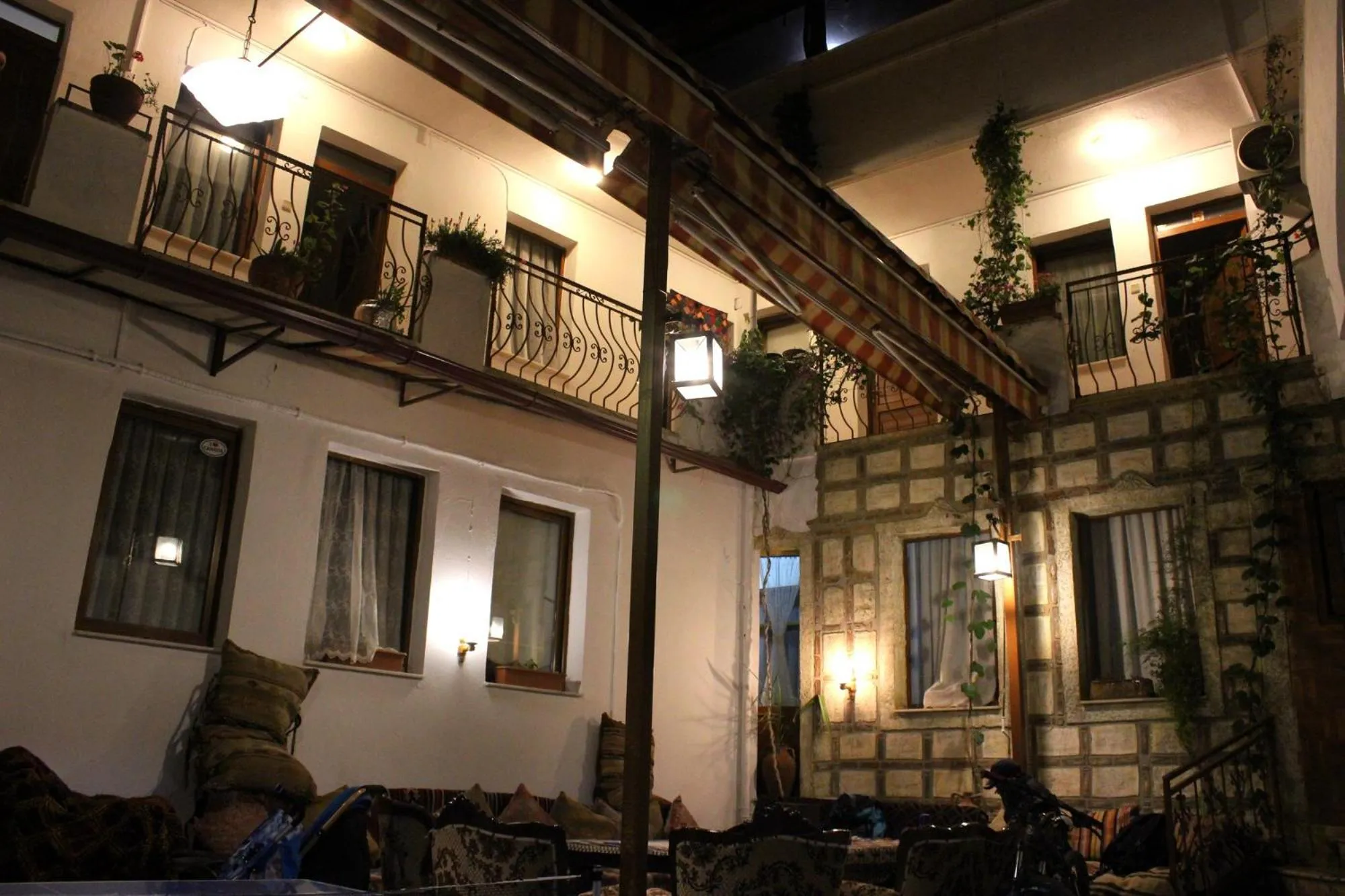 Property building in Anz Guest House Pansiyon