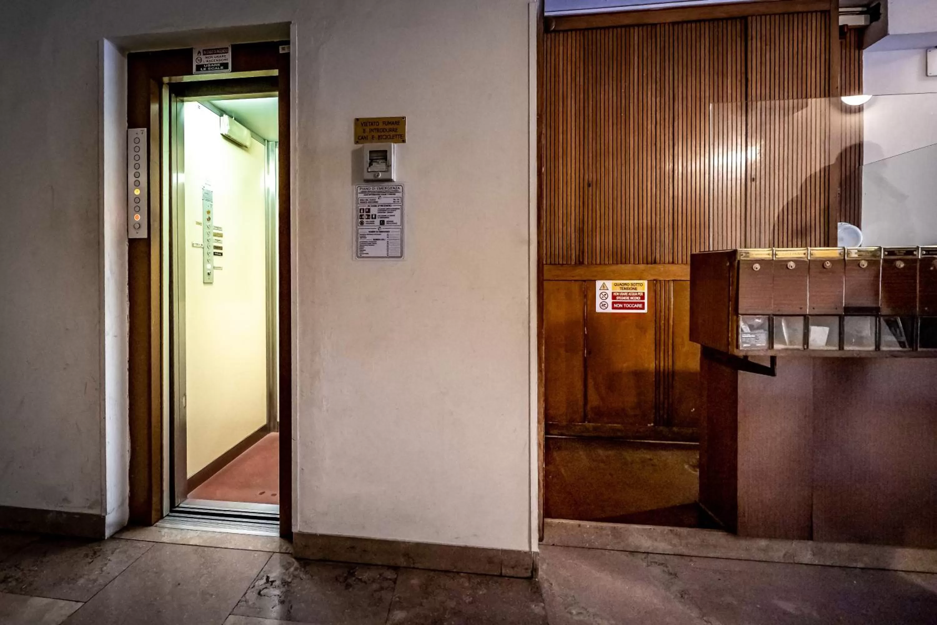 elevator in Maison Bianca B&B