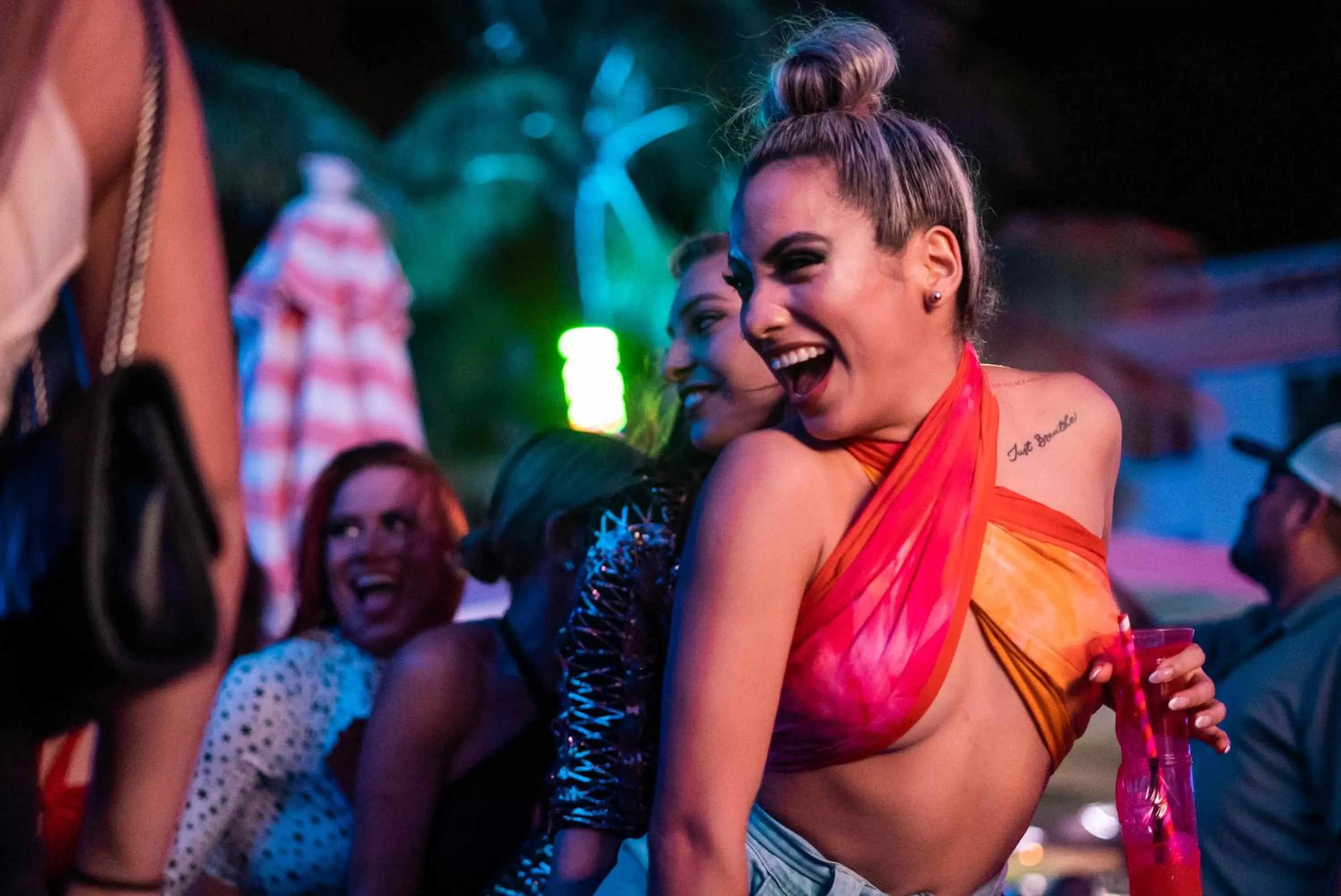 Nightclub / DJ in Essex House Hotel