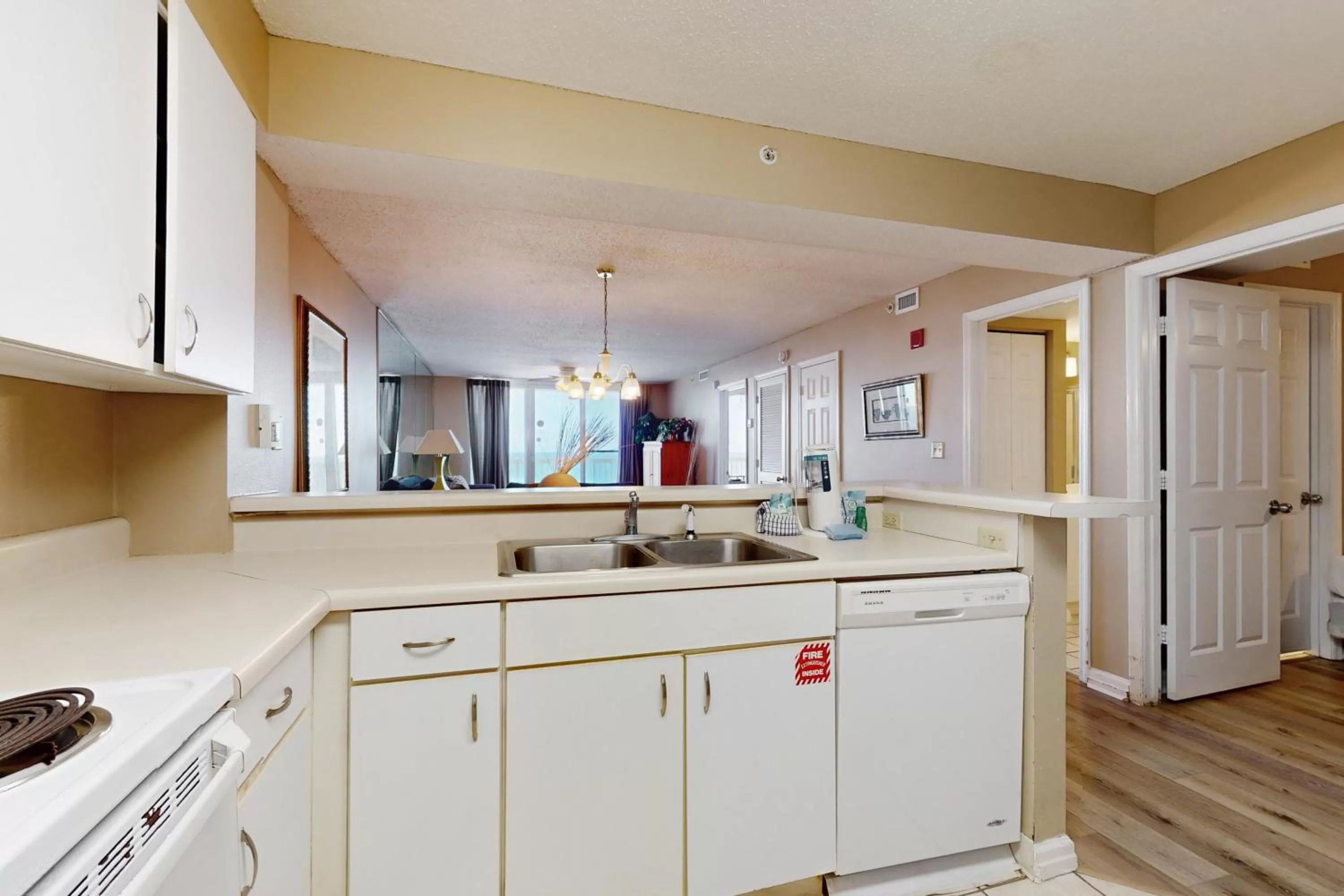 Kitchen/Kitchenette in The Resorts Of Pelican Beach 1613 Destin (Condo)