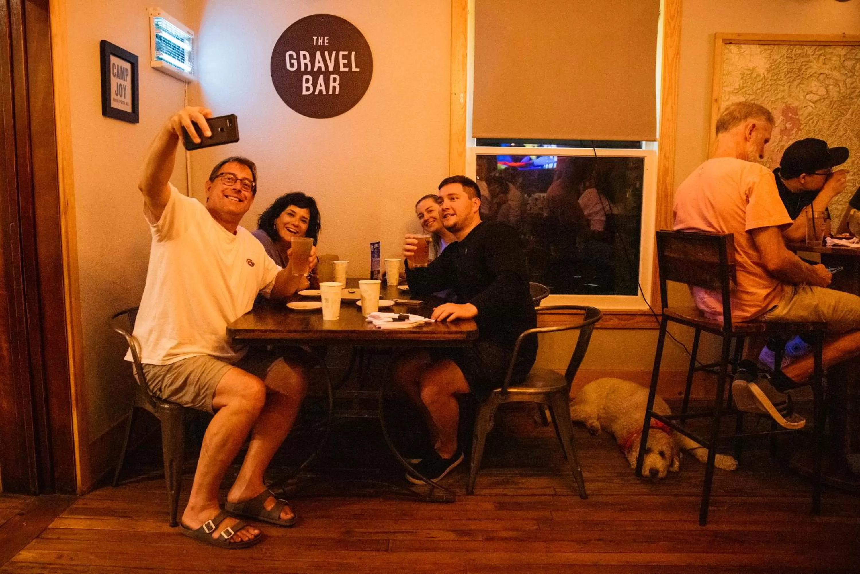 Restaurant/places to eat in The Wanderoo Lodge