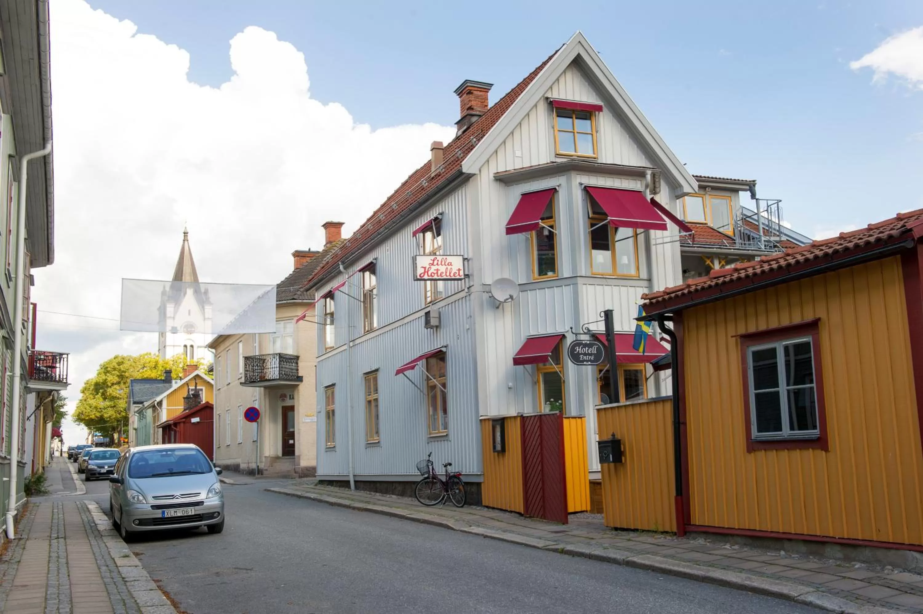 Property building, Neighborhood in Lilla Hotellet i Nora