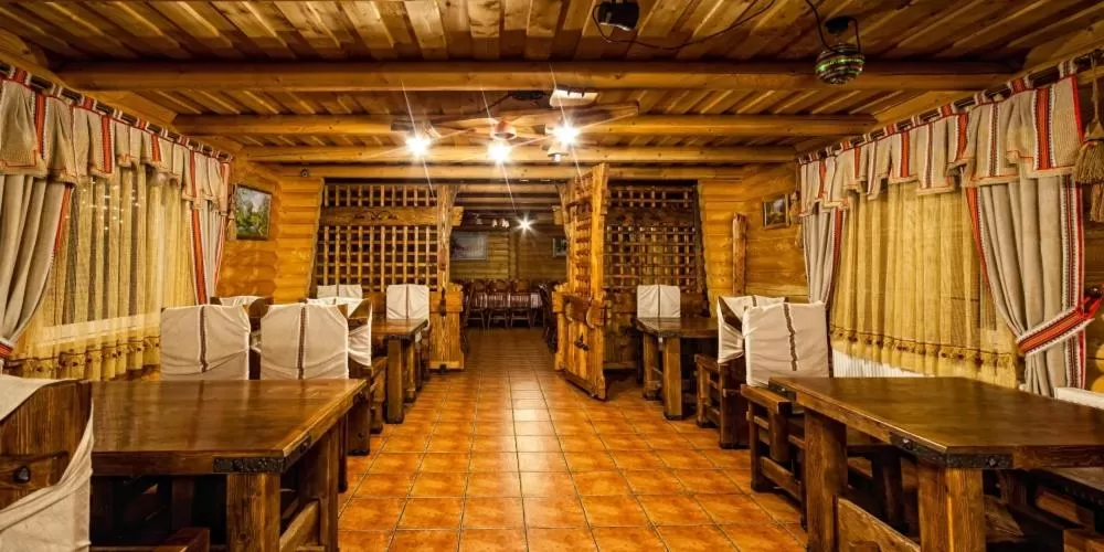 Restaurant/places to eat in Olga Deluxe