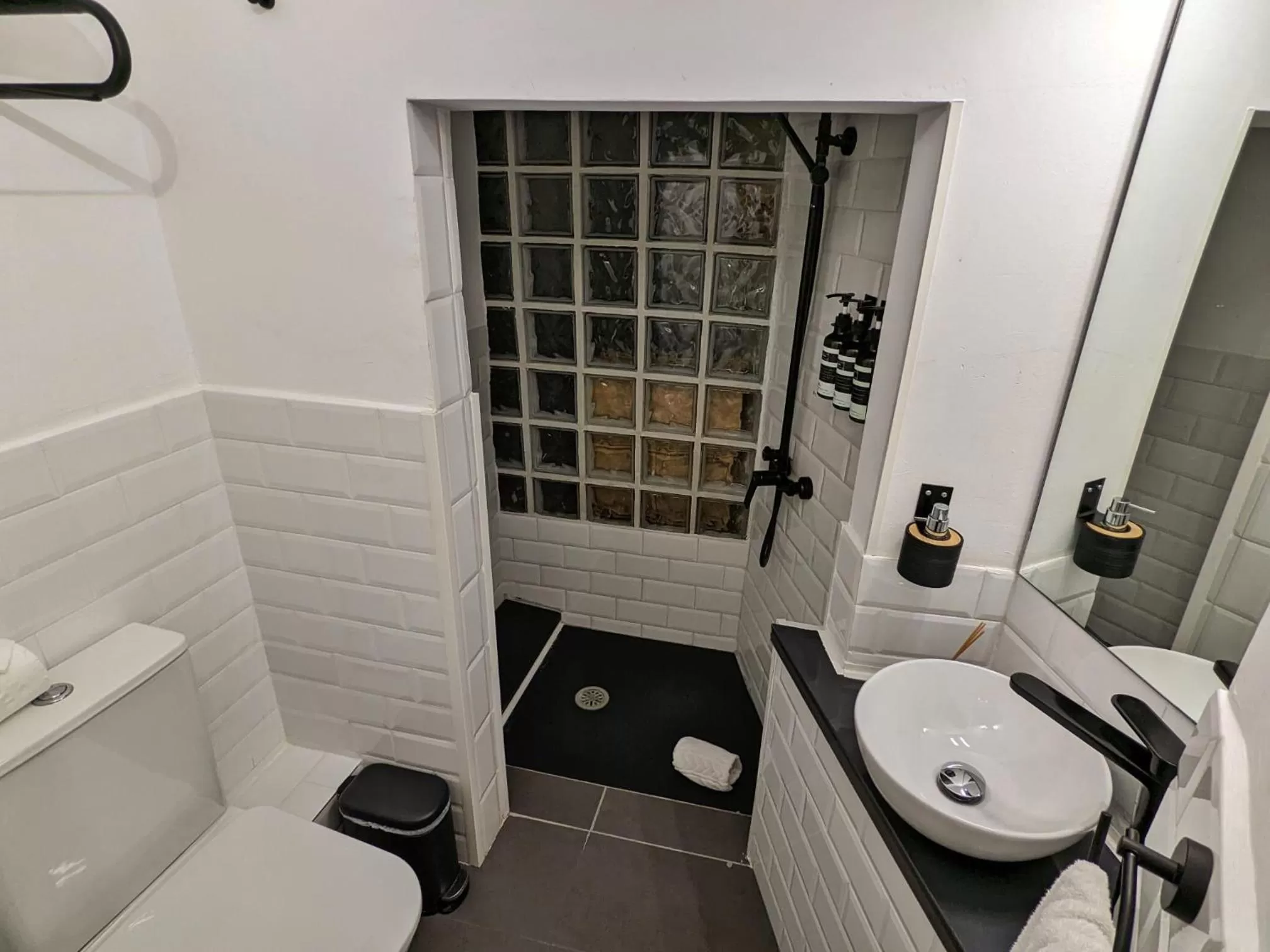 Bathroom in Catalina Suites