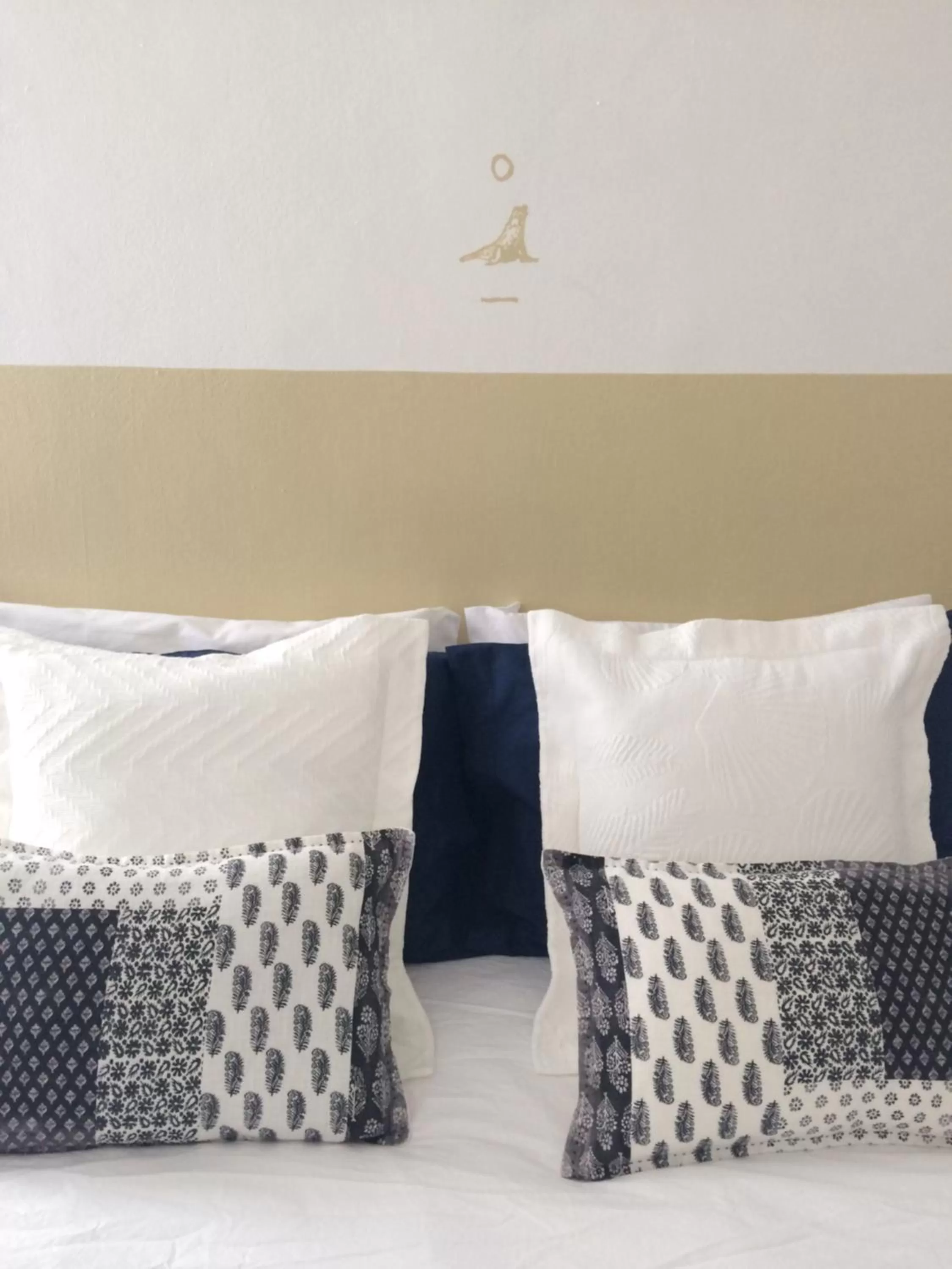 Bed in The Mantarraya Outpost