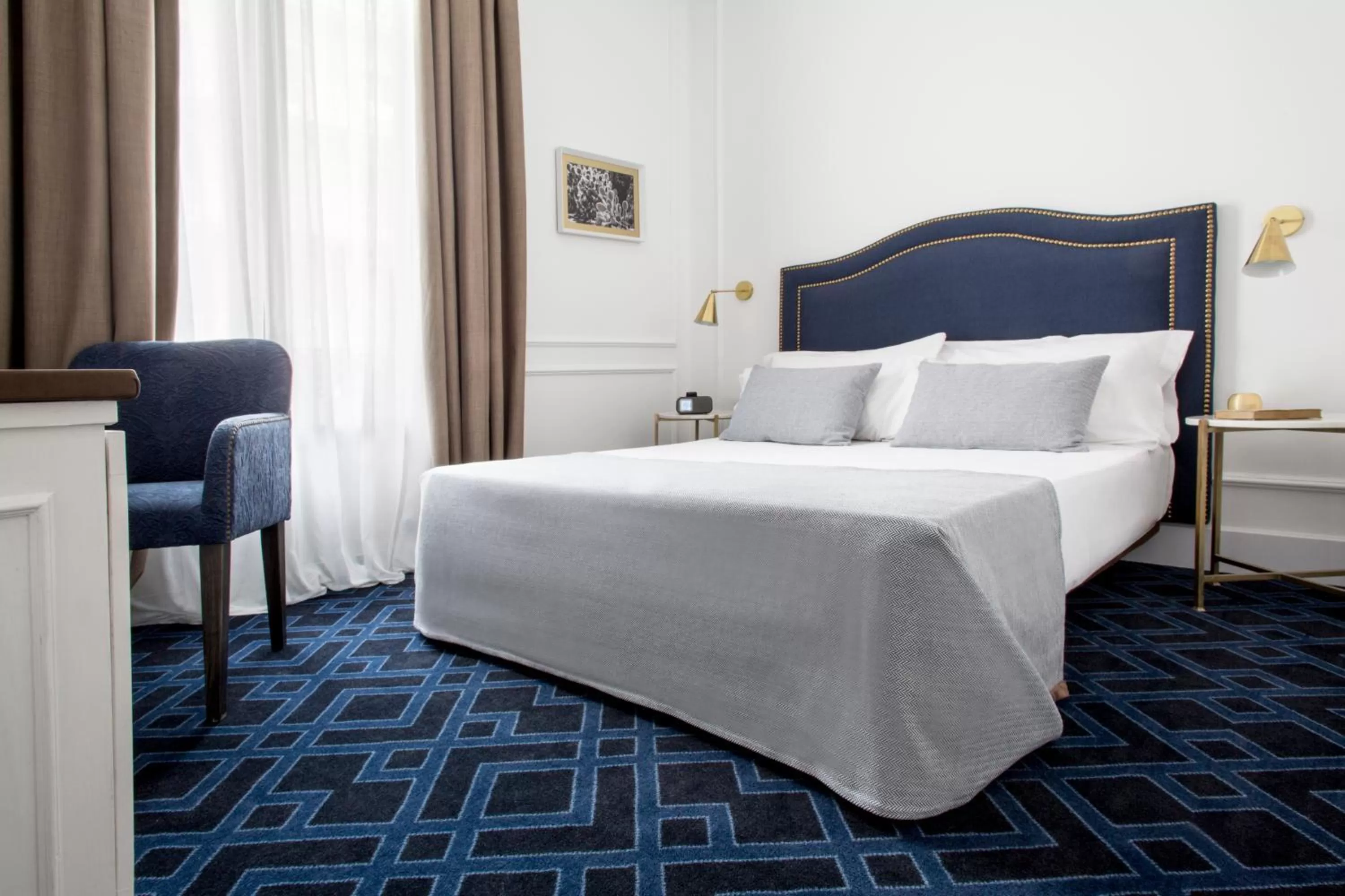 Bedroom, Bed in Hotel Midmost by Majestic Hotel Group