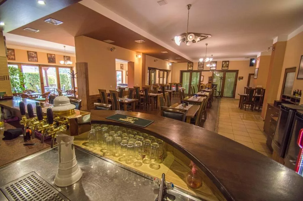 Restaurant/Places to Eat in Hotel Sport