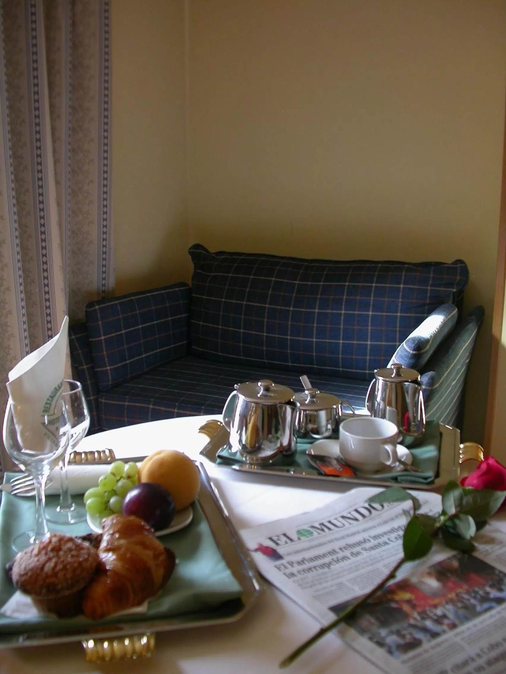 Seating area in Hotel Galaico